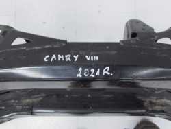 TOYOTA CAMRY VIII XV70 WOZEK BELKA ZAWIESZENIA TYL LAWA KOLYSKA 21R 19-22