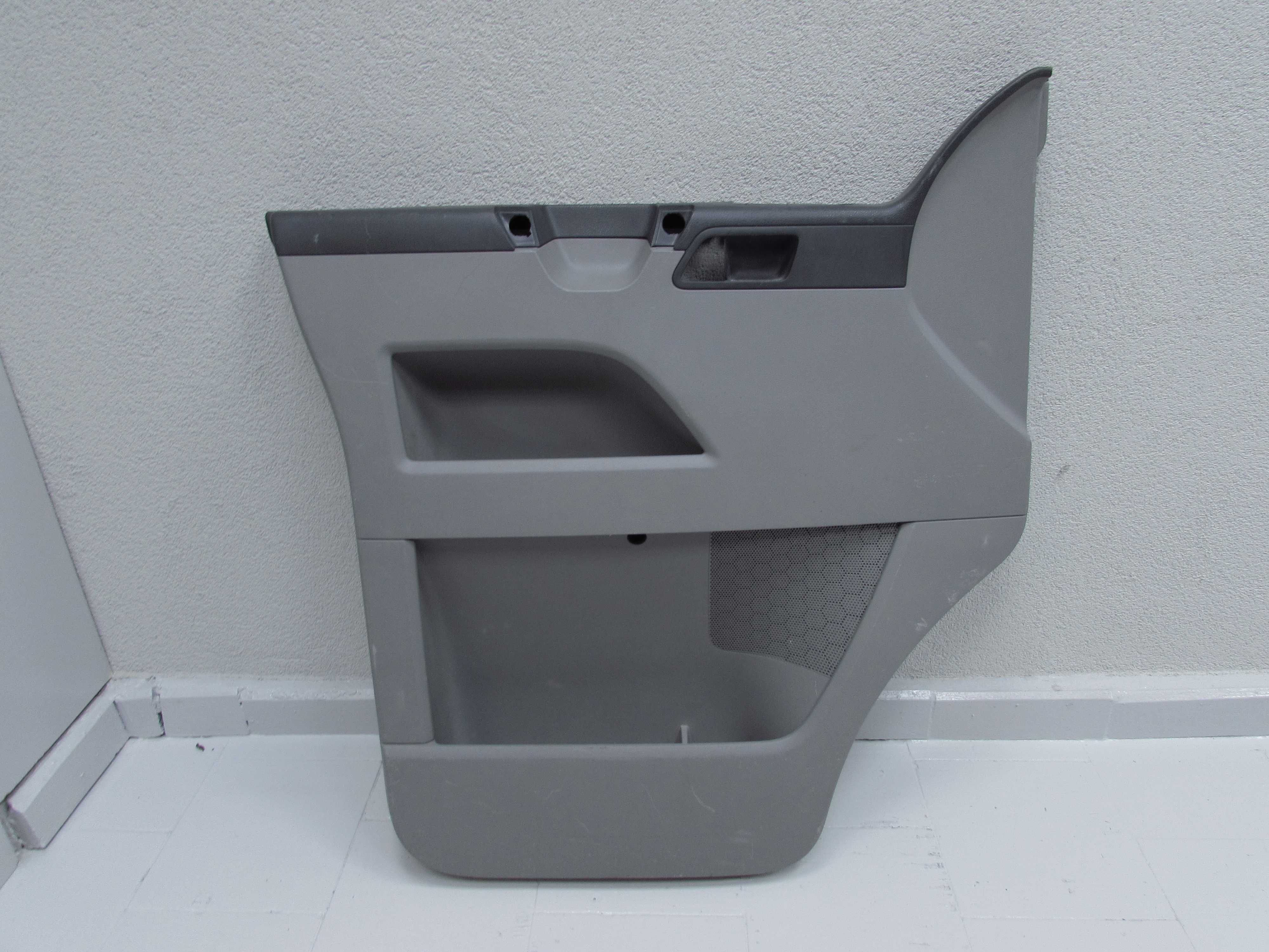 VW T5 TRANSPORTER T5 LIFT TAPICERKA BOCZEK DRZWI LEWY 7E0867103 10-15