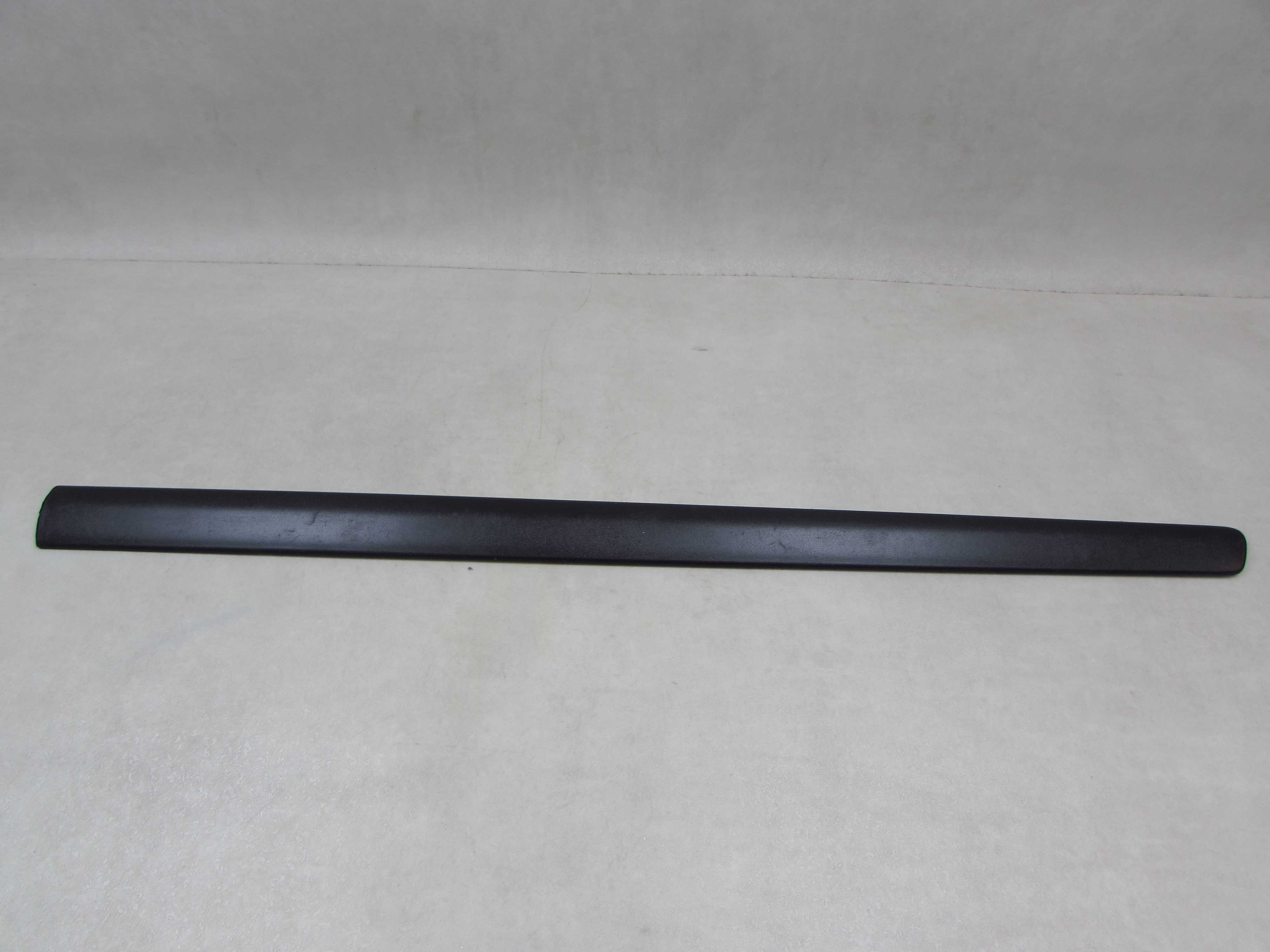 VW POLO 9N 6Q IV 5D 02-08 LISTWA DRZWI PRAWY PRZOD 6Q4853516