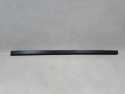 VW PASSAT B6 LISTWA ZGARNIAJACA PRAWY PRZOD 3C4837476B