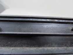 VW PASSAT B6 LISTWA ZGARNIAJACA PRAWY PRZOD 3C4837476B