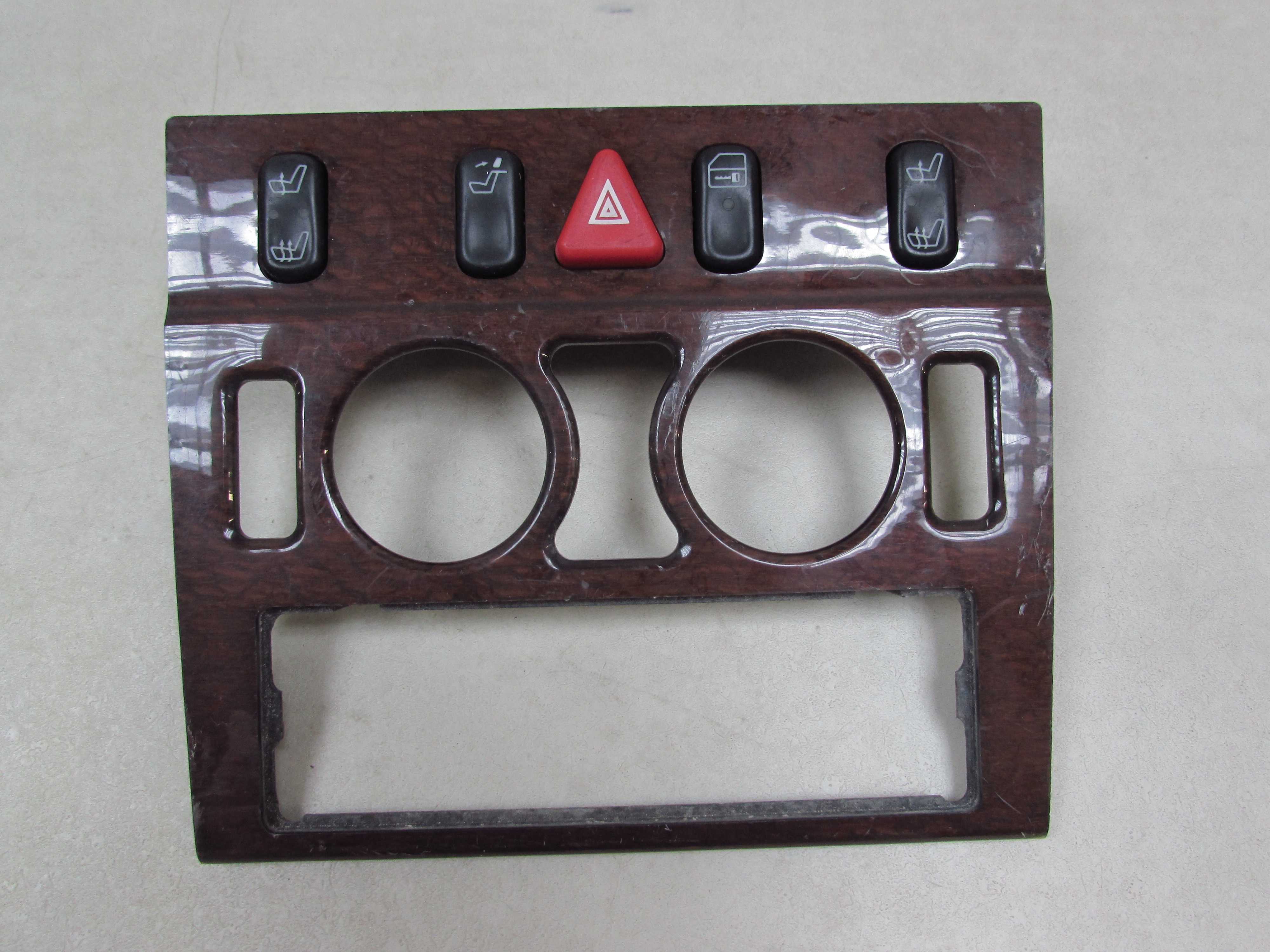 MERCEDES E KLASA W210 97-03 PANEL STEROWNIA PRZELACZNIK RAMKA DEKOR 2108200051