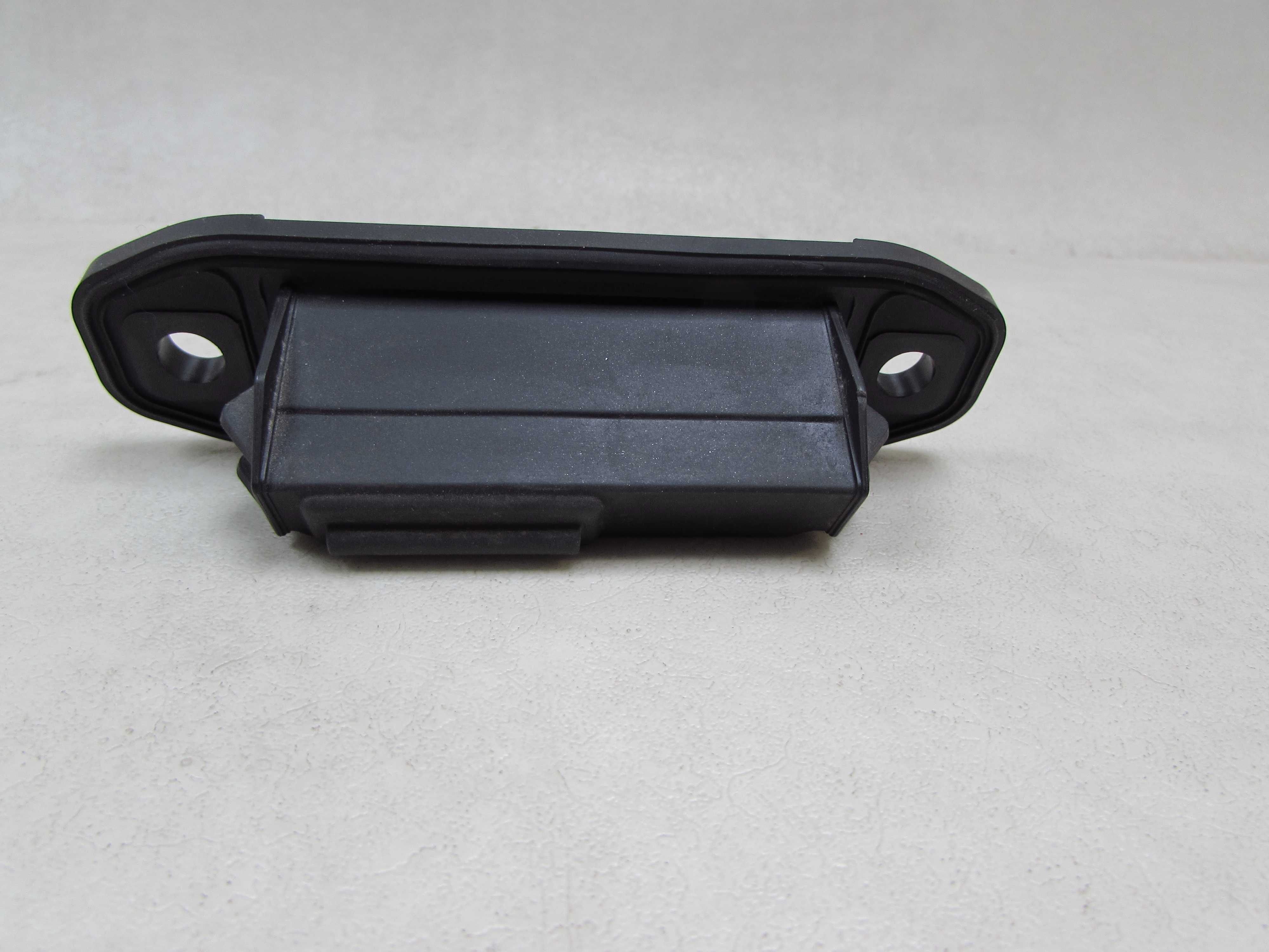 TOYOTA YARIS IV 20-24 KLAMKA PRZYCISK MIKROSTYK KLAPY BAGAZNIKA TYL