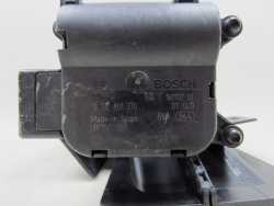 VW PASSAT B7 10-15 KANAL POWIETRZA SILNICZEK NAGRZEWNICY 05706-002 0132801370