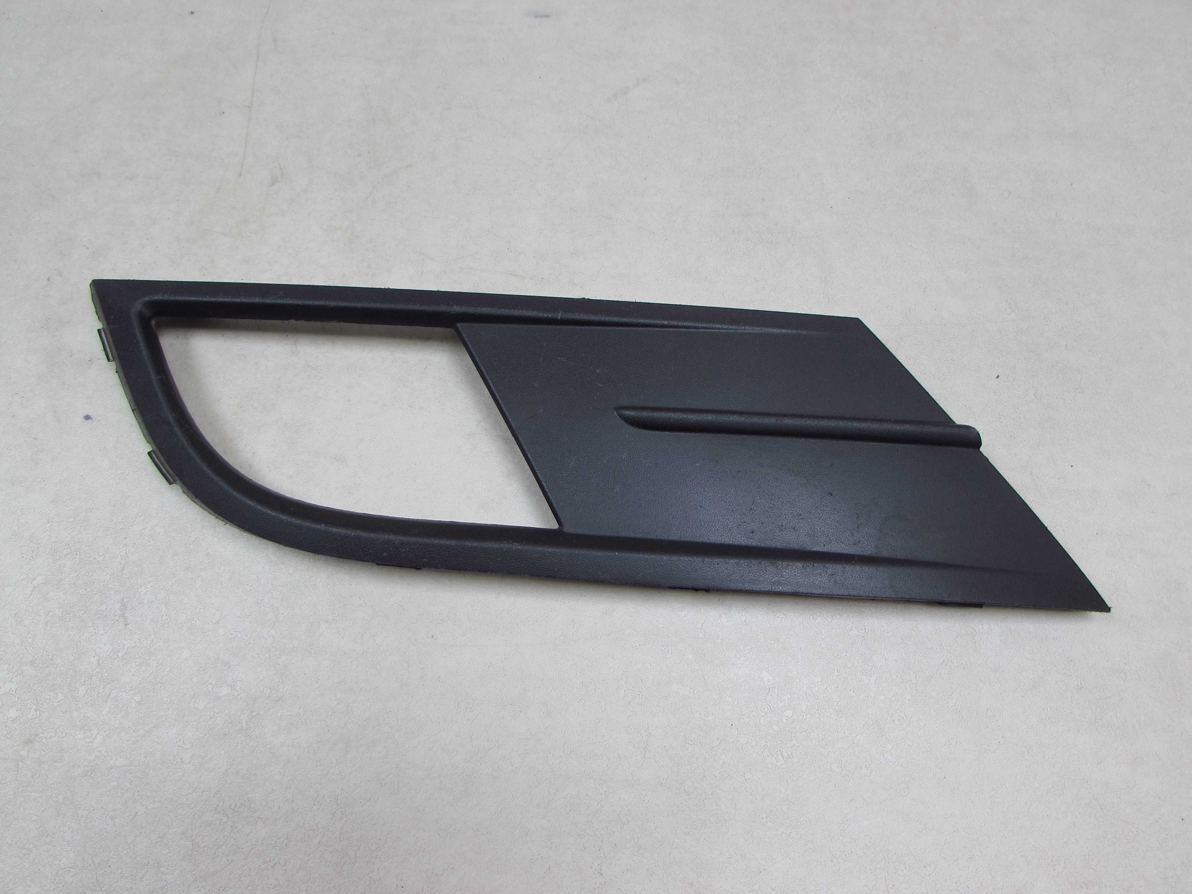 VW JETTA USA 5C6 15-18 KRATKA ATRAPA ZASLEPKA ZDRZAKA LEWA 5C6853665E