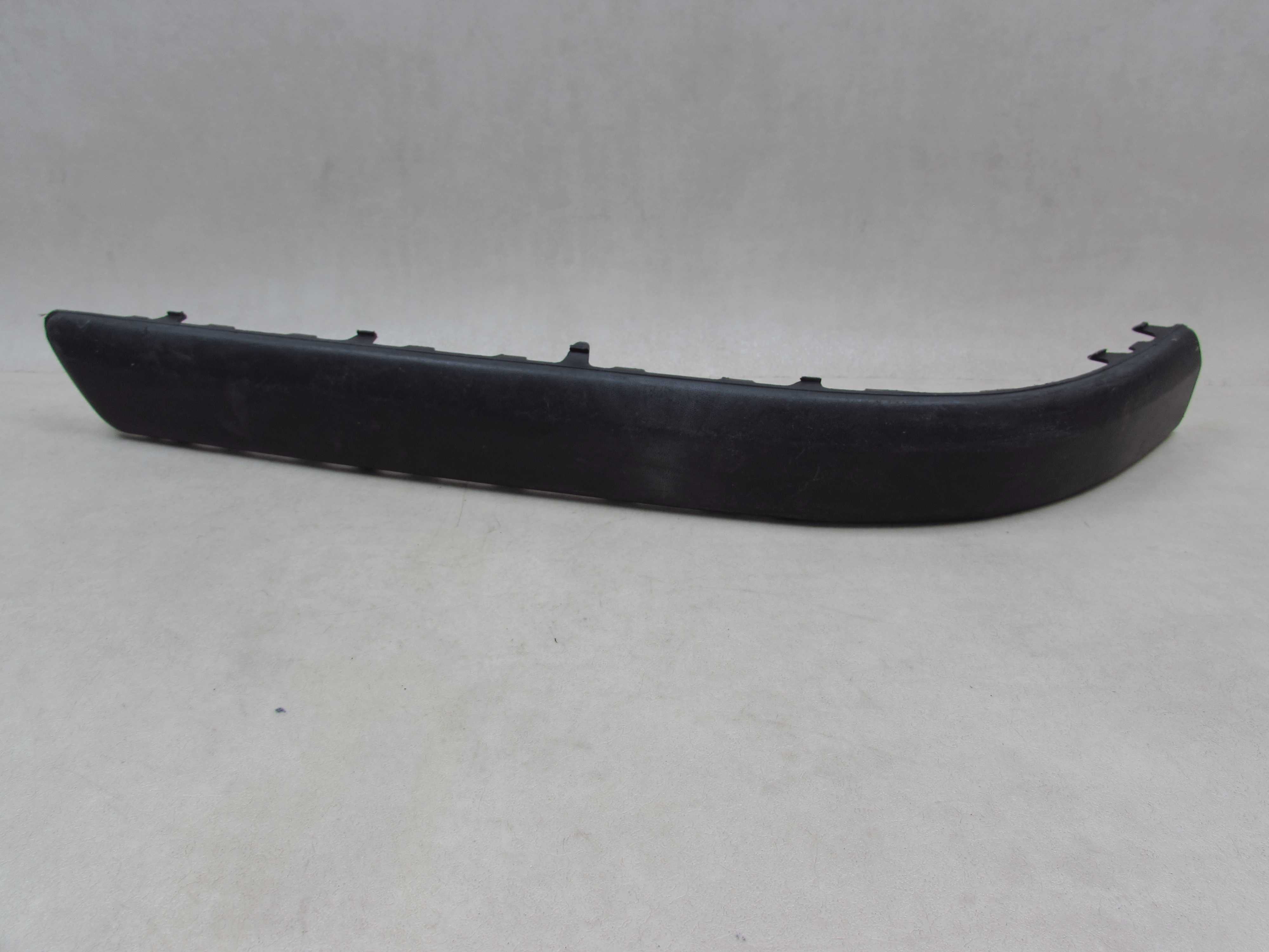 VW PASSAT B5 KOMBI LISTWA ZDERZKA TYLLEWA 3B9807791