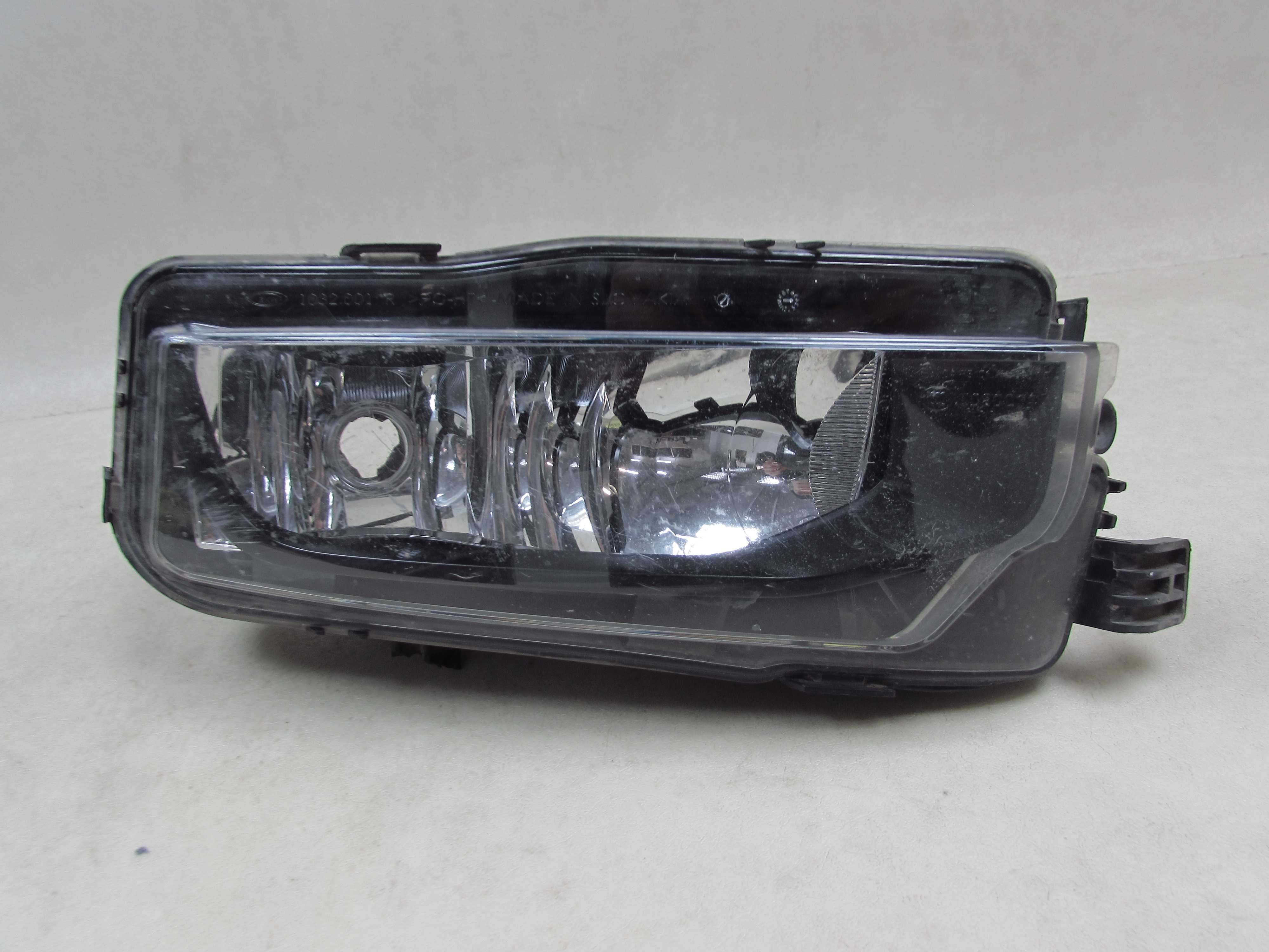VW TRANSPORTER T6 LAMPA HALOGEN PRAWY 7E0941662B 15-19