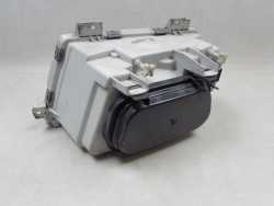 MB SPRINTER 901 902 95-00 LAMPA REFLEKTOR PRZOD PRAWA HALOGEN