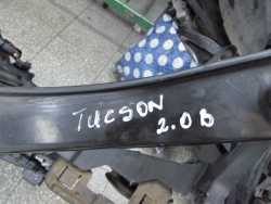 HYUNDAI TUCSON 04-09 2.0 16V WZMOCNIENIE PAS PRZEDNI CHLODNICE BELKA