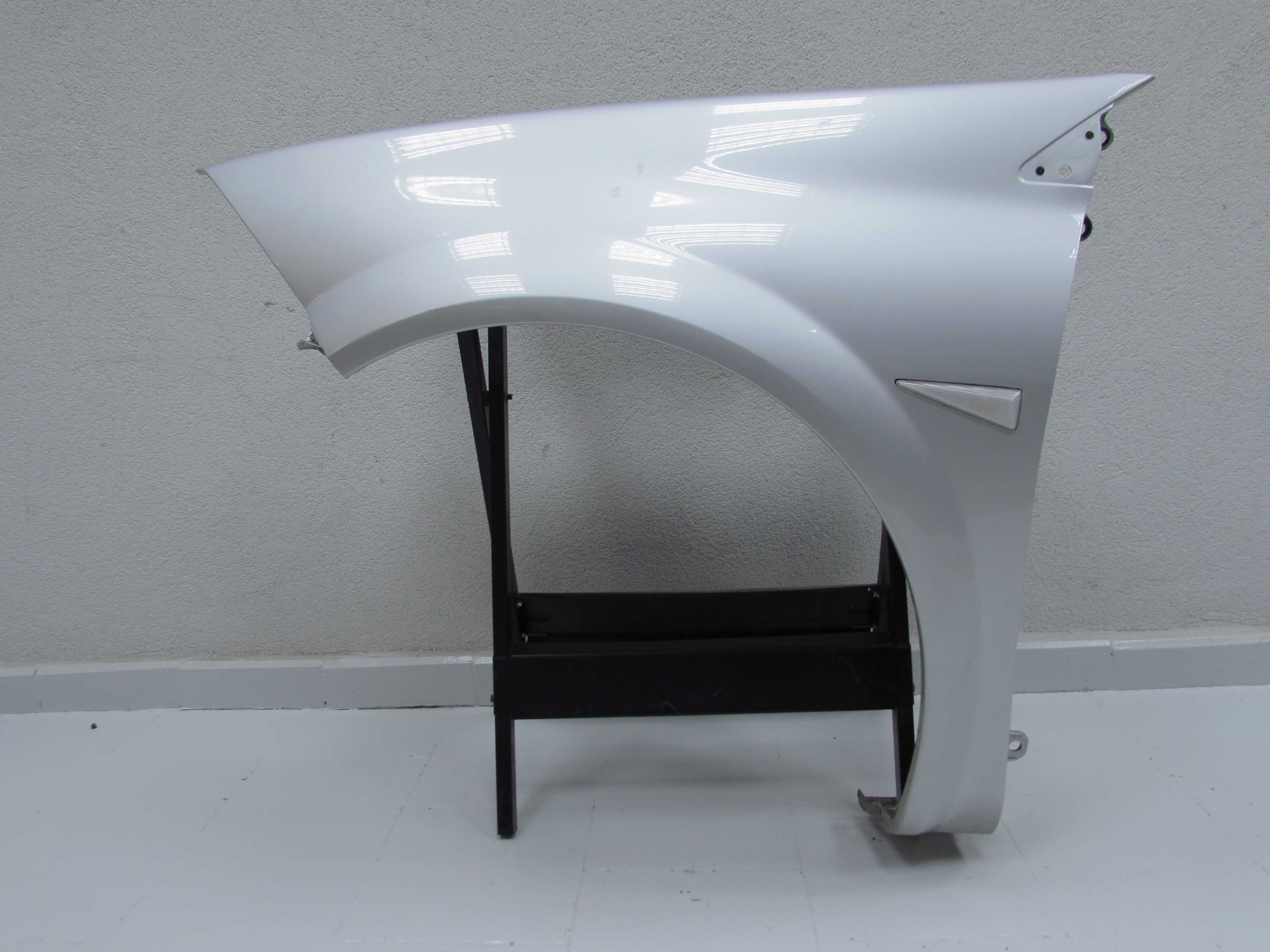 RENAULT MEGANE II LIFT BLOTNIK PRZOD LEWY TED 69 02-09