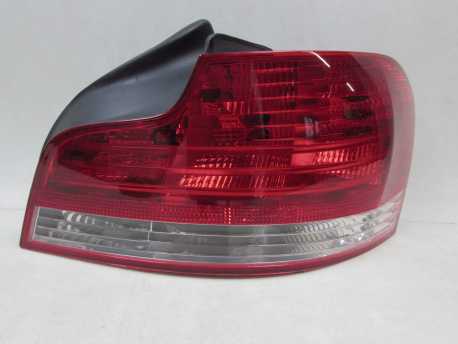 BMW 1 E82 E88 M1 LAMPA TYL PRAWA LED OEM 4869810 04-11