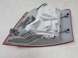 AUDI A4 B7 AVANT KOMBI LAMPA TYL BLOTNIKA LEWA 04-08 8E9945095E