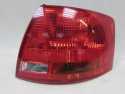 AUDI A4 B7 AVANT KOMBI LAMPA TYL BLOTNIKA PRAWA 04-08 8E9945096E