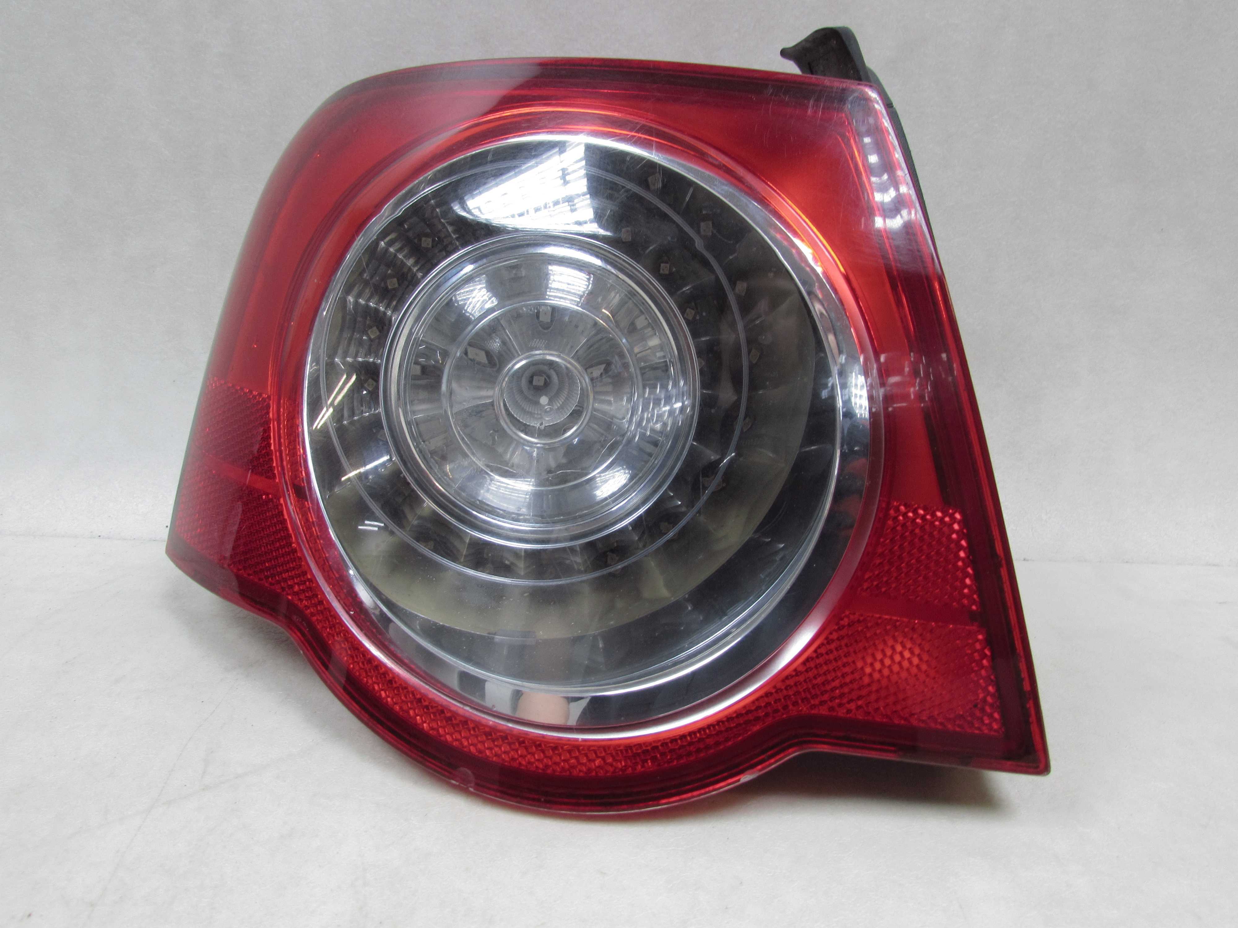VW PASSAT B6 SEDAN LAMPA TYL LEWA 3C5945095C KAROSERYJNA