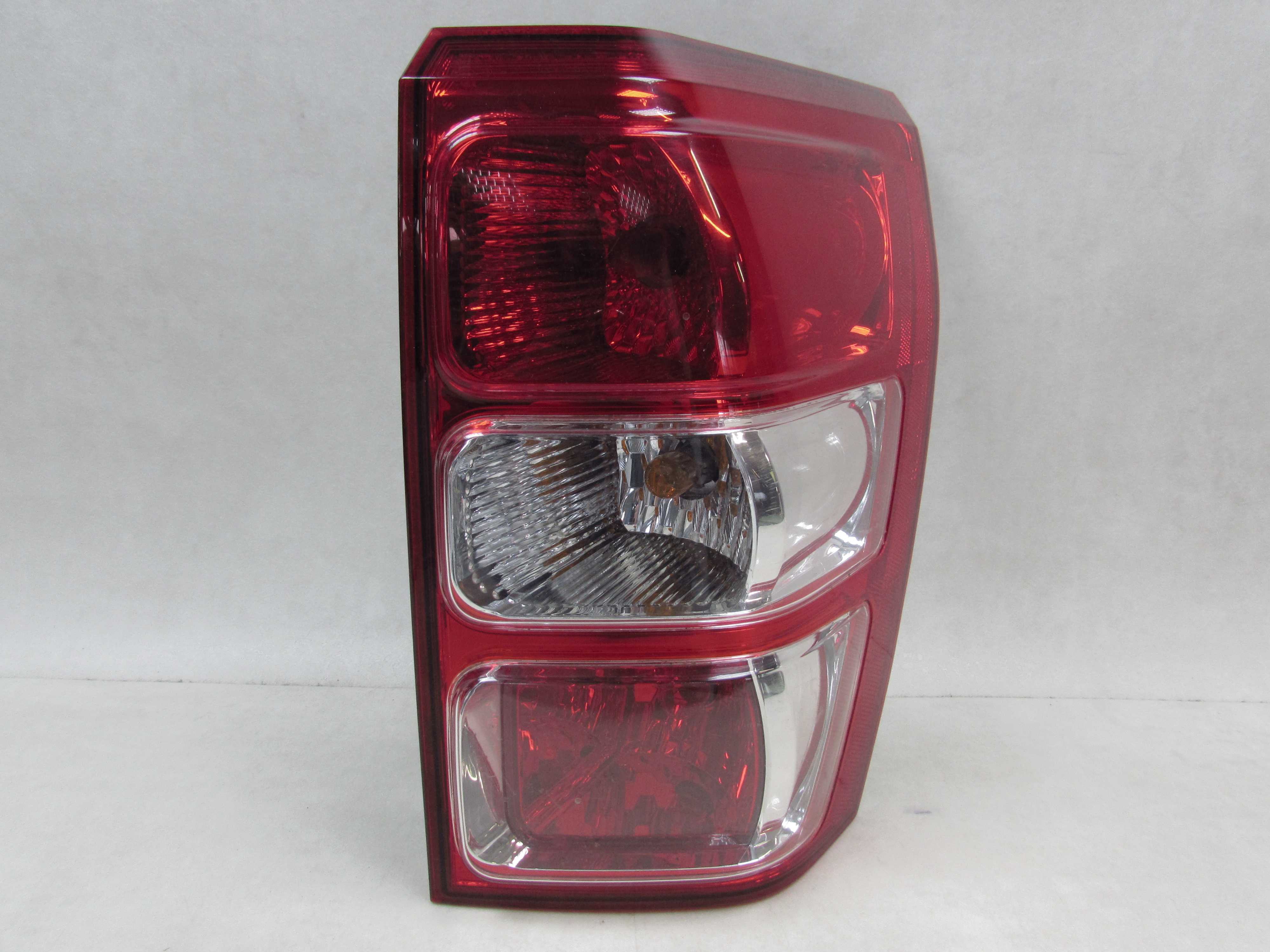 SUZUKI GRAND VITARA II 05-12 LAMPA TYL PRAWA 5D UK 220-59079