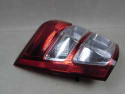 SUZUKI GRAND VITARA II 05-12 LAMPA TYL LEWA 5D UK 220-59079
