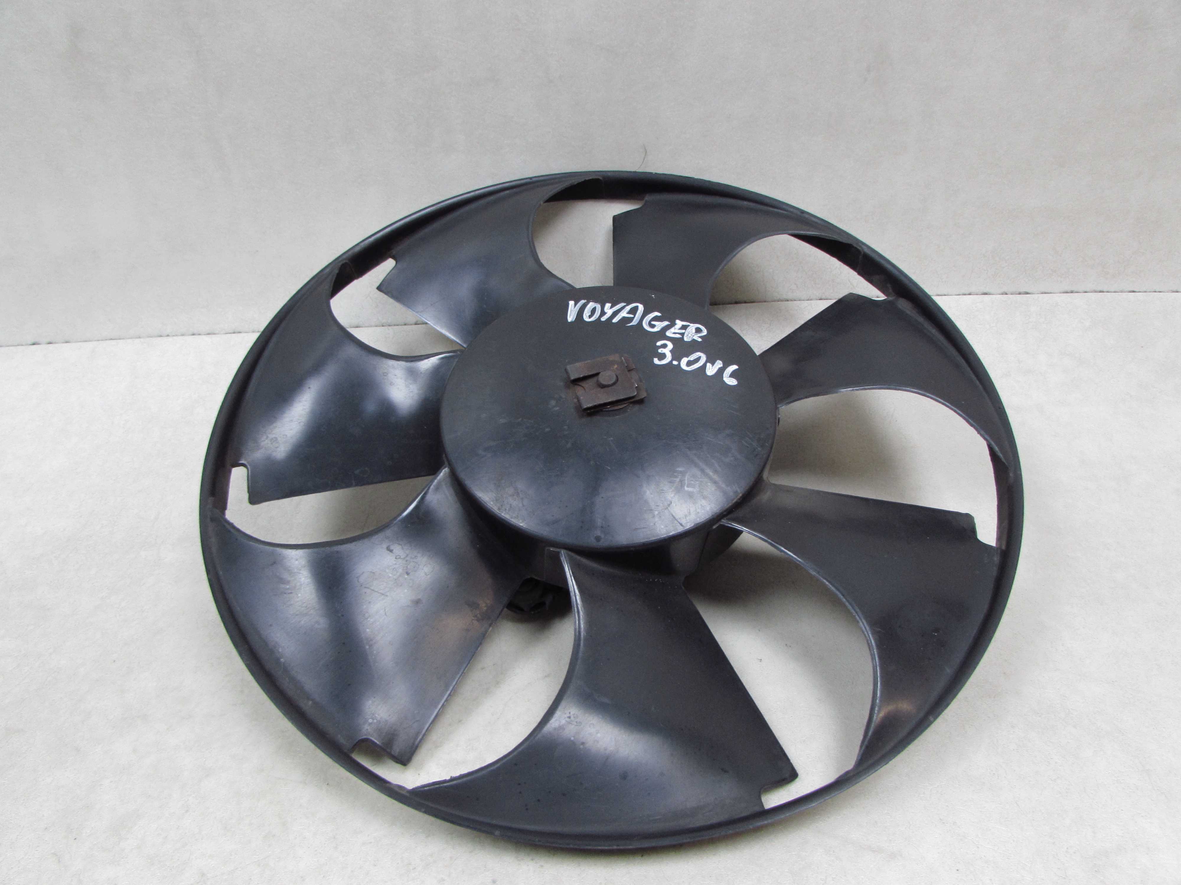 CHRYSLER VOYAGER TOWN COUNTRY 3.0 96-01 WENTYLATOR WIATRAK CHLODNICY 4682516