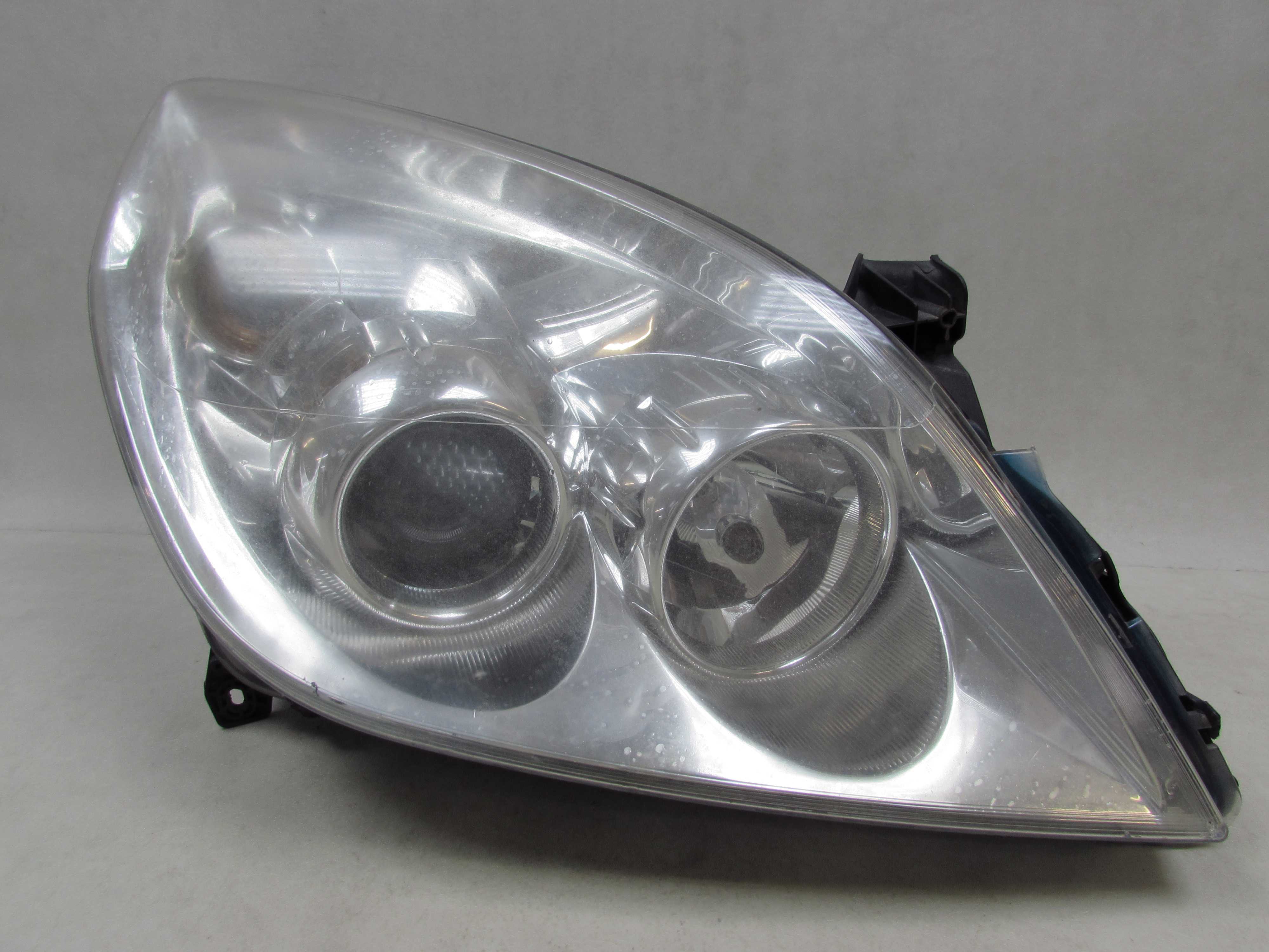 OPEL VECTRA C LIFT SIGNUM LAMPA REFLEKTOR PRAWY PRZOD UK 93179918