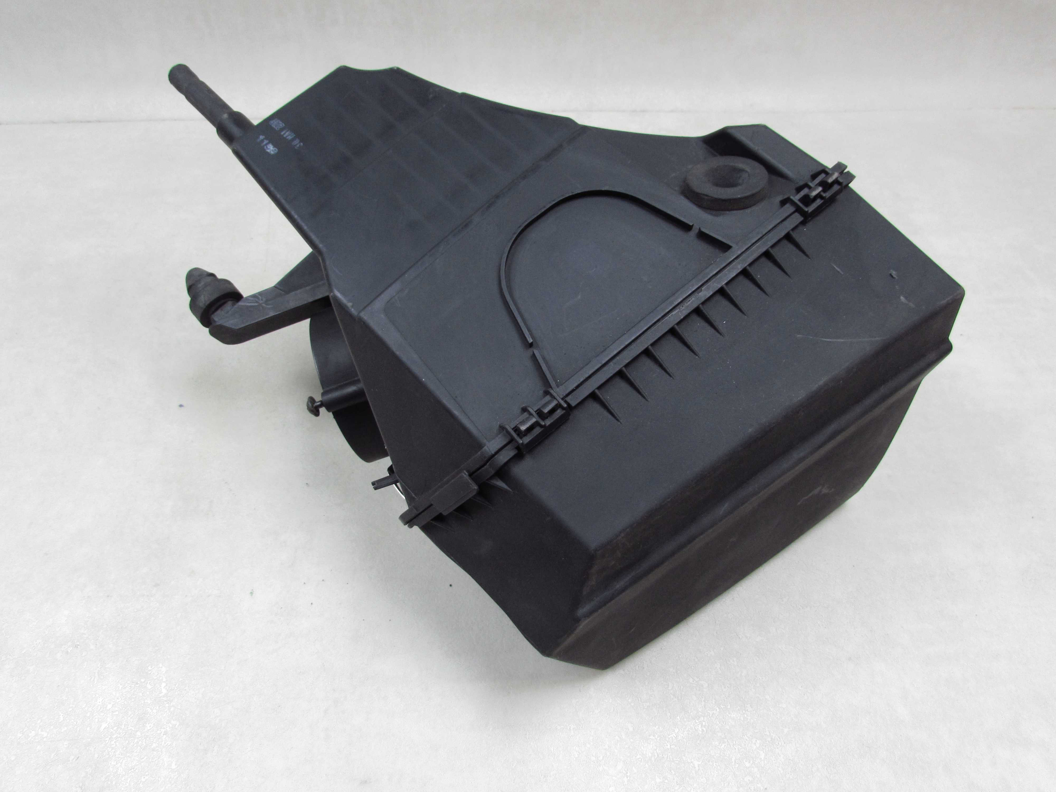 AUDI A6 C6 TFSI OBUDOWA FILTRA POWIETRZA 4F0133835H 04-11