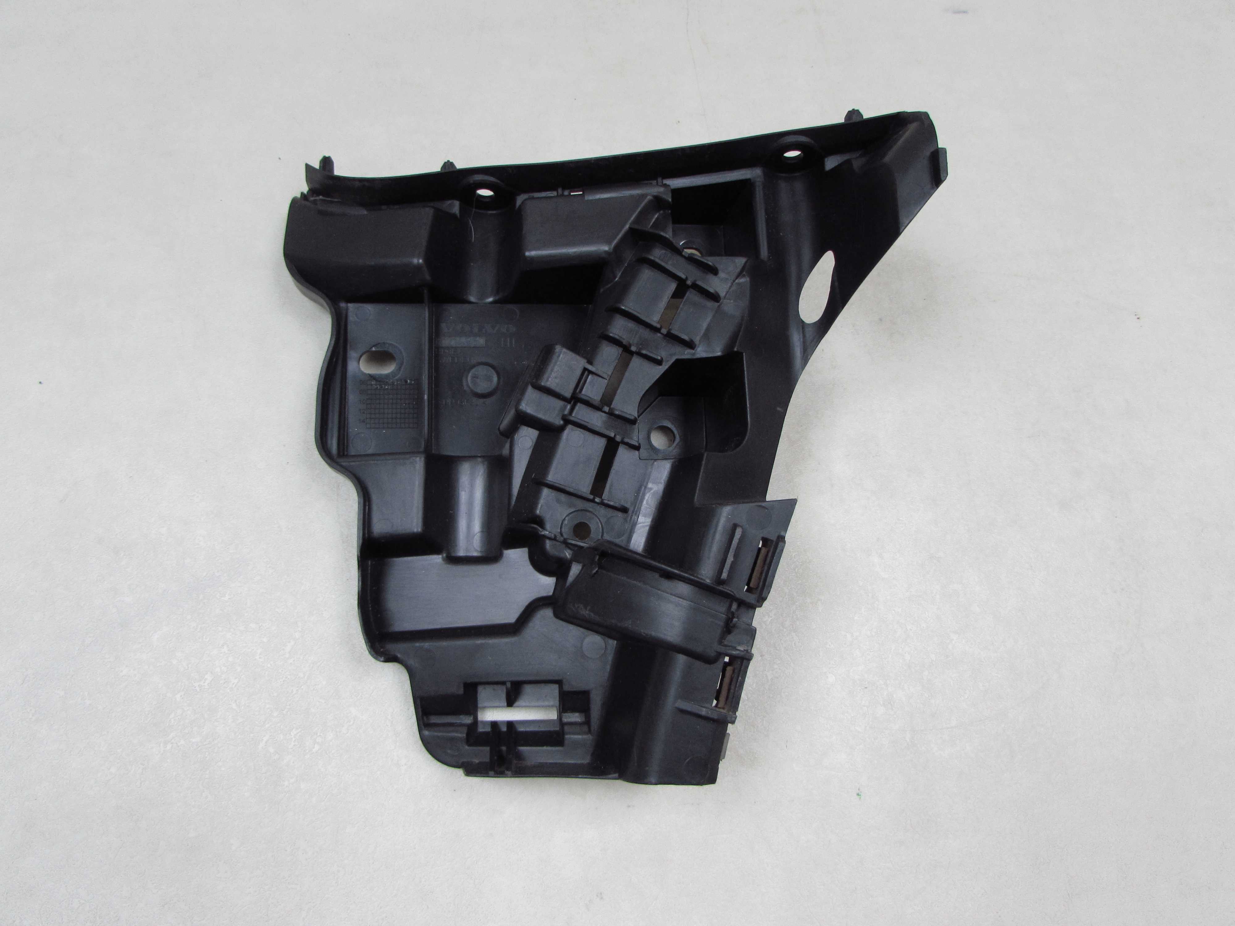 VOLVO XC70 III 07-16 SLIZG MOCOWANIE ZDERZAKA PRZOD LEWY 31214960