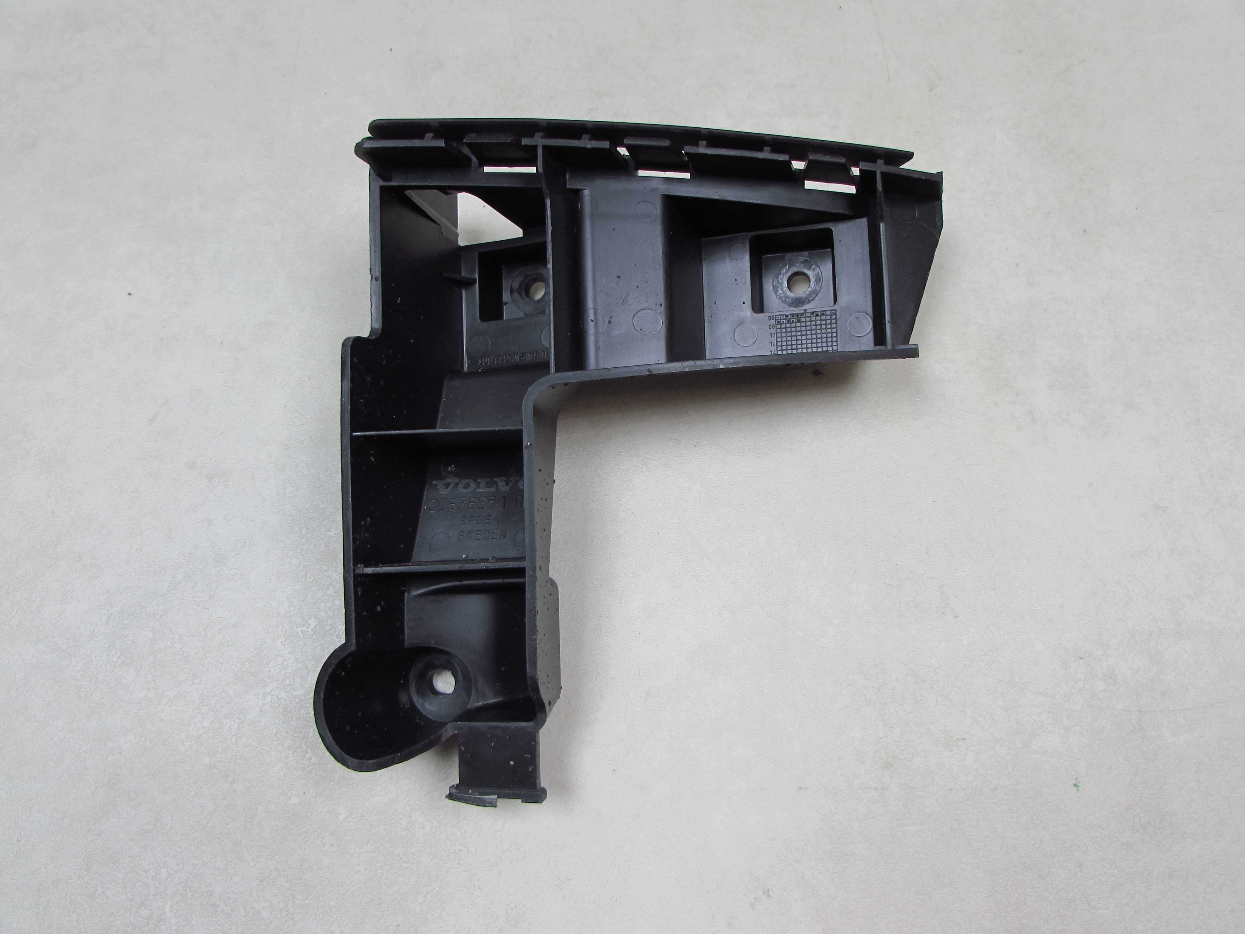 VOLVO V70 III XC70 III 06-16 SLIZG ZDERZAKA PRAWY TYL 30678651