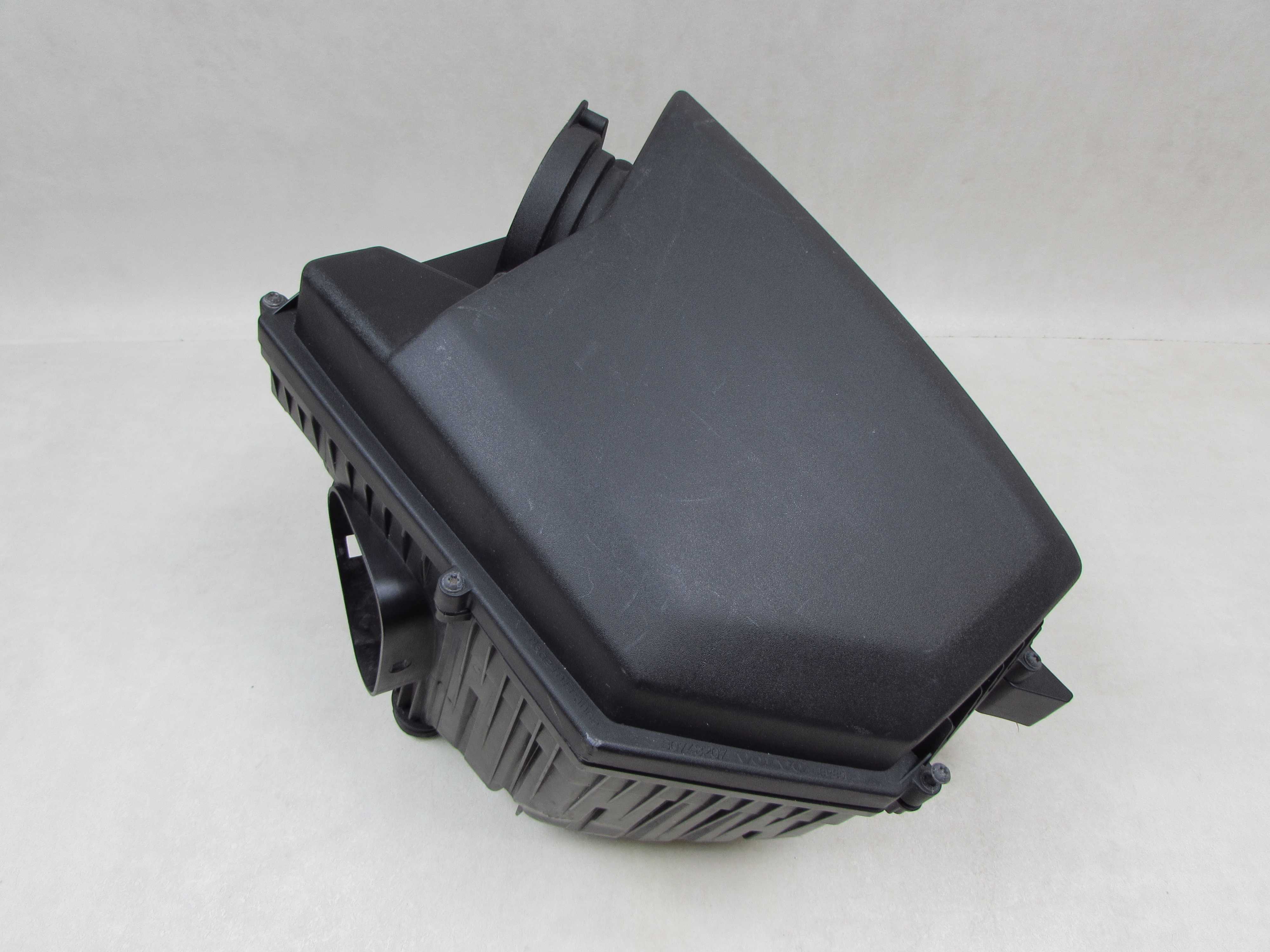 VOLVO S80 II V70 III XC 06-16 2.4 D5 OBUDOWA FILTRA POWIETRZA 6893747