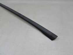 VOLVO XC70 07-16 LISTWA SZYBY CZOLOWEJ LEWA 30753552