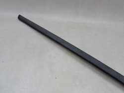 VOLVO XC70 07-16 LISTWA SZYBY CZOLOWEJ LEWA 30753552