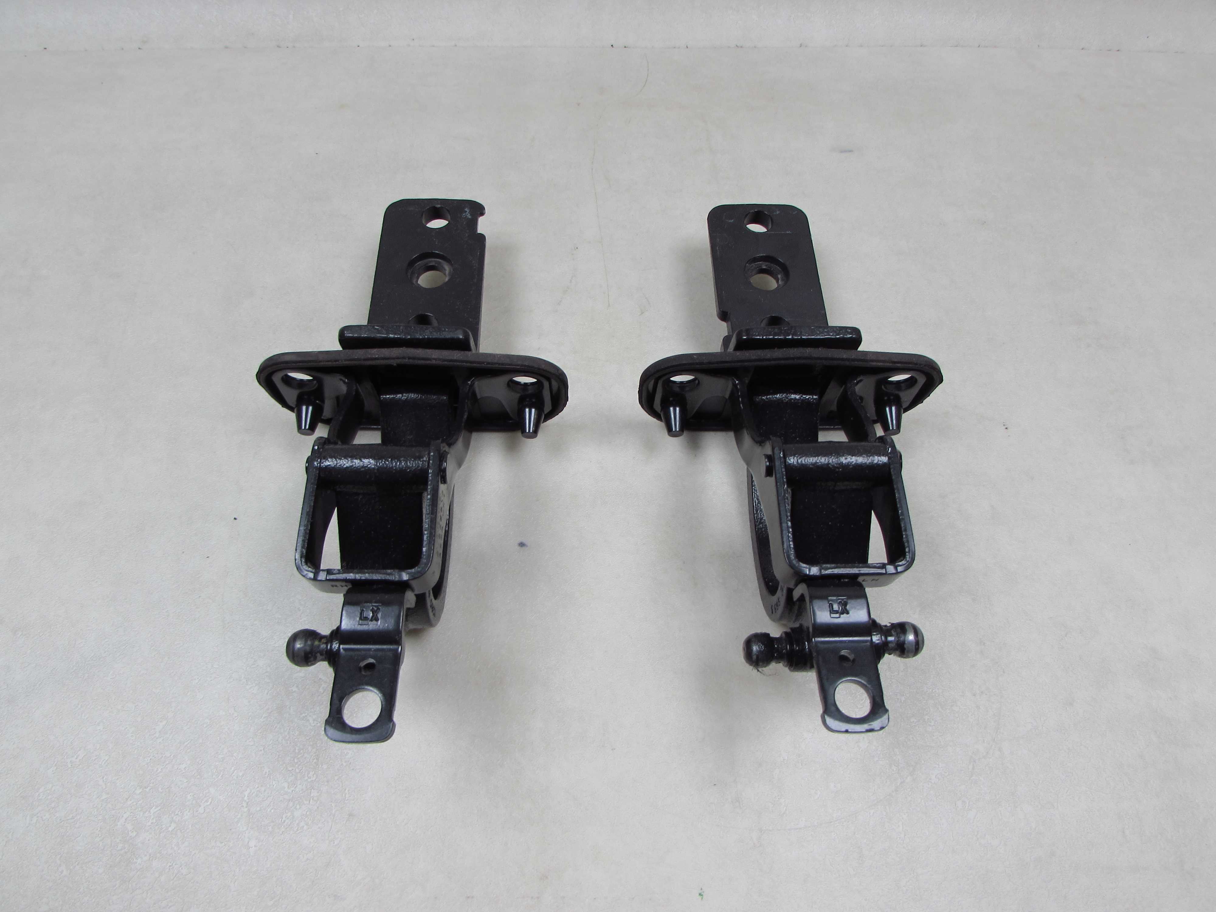 VOLVO V70 III XC70 06-16 ZAWIASY KLAPY BAGAZNIKA TYL ELEKTRYCZNEJ 31284256