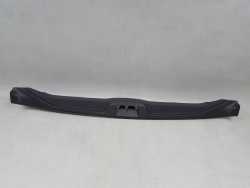 VOLVO V70 III XC70 06-16 OSLONA PASA PROGU BAGAZNIKA TYL