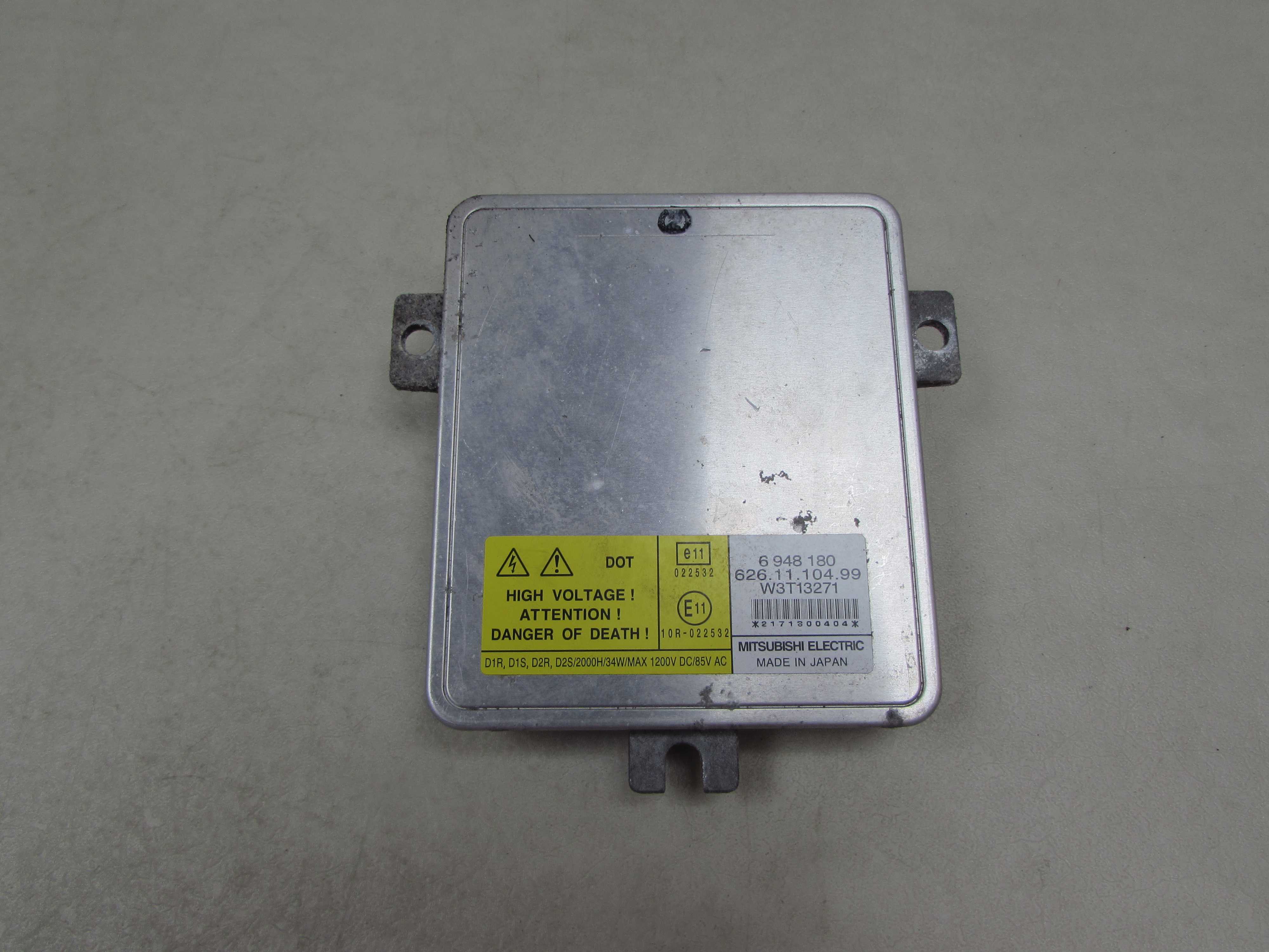 VOLVO S80 II V70 III XC70 BMW E90 07- PRZETWORNICA XENON 6948180 W3T13271