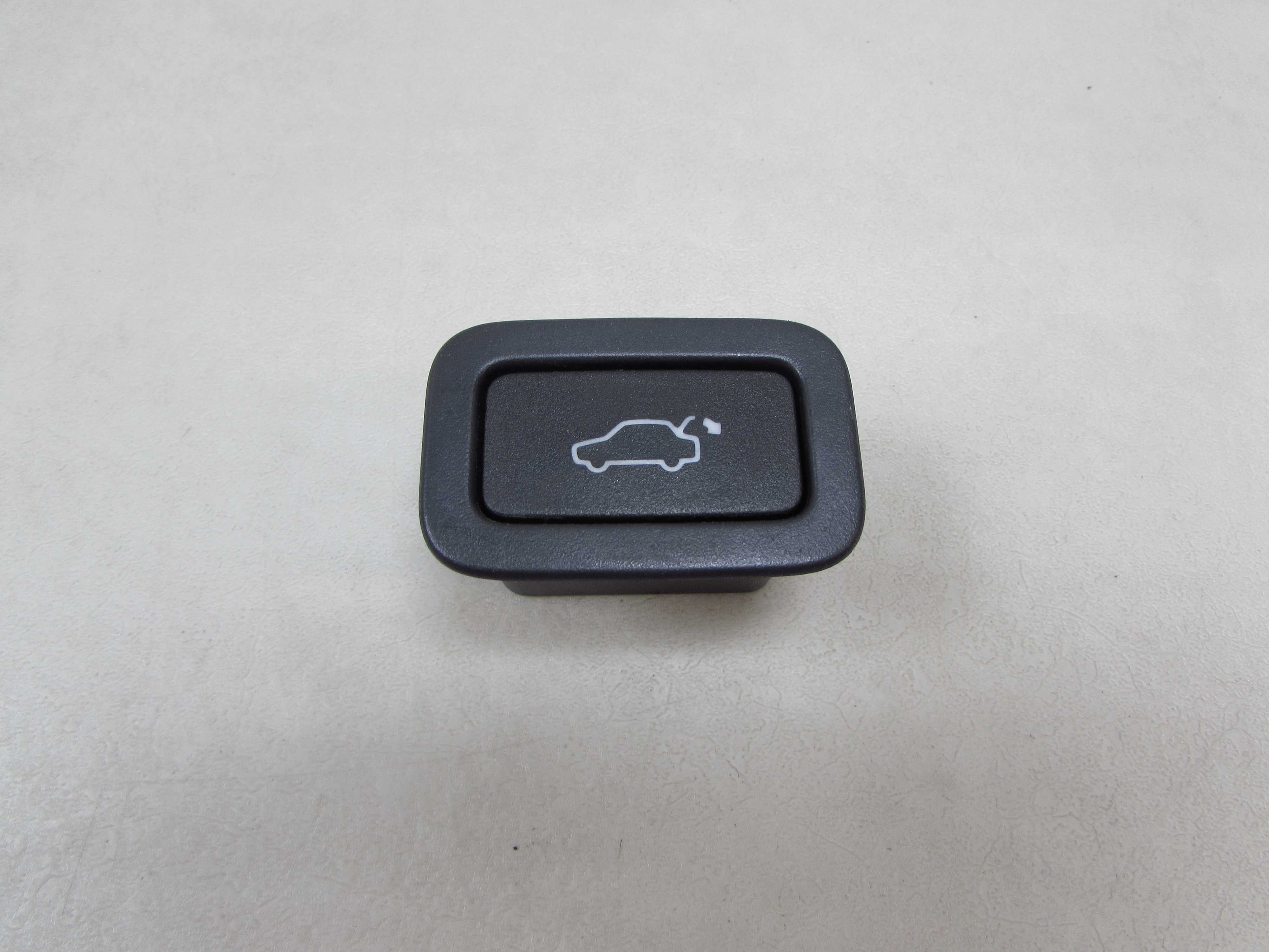 VOLVO XC60 V70 III XC70 III 07-16 PRZELACZNIK WLACZNIK PRZYCISK KLAPY BAGAZNIKA TYL 30739237
