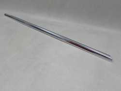 VOLVO V70 XC III 06-16 USZCZELKA LISTWA ZGARNIAJACA DRZWI PRZOD PRAWA CHROM 30661120