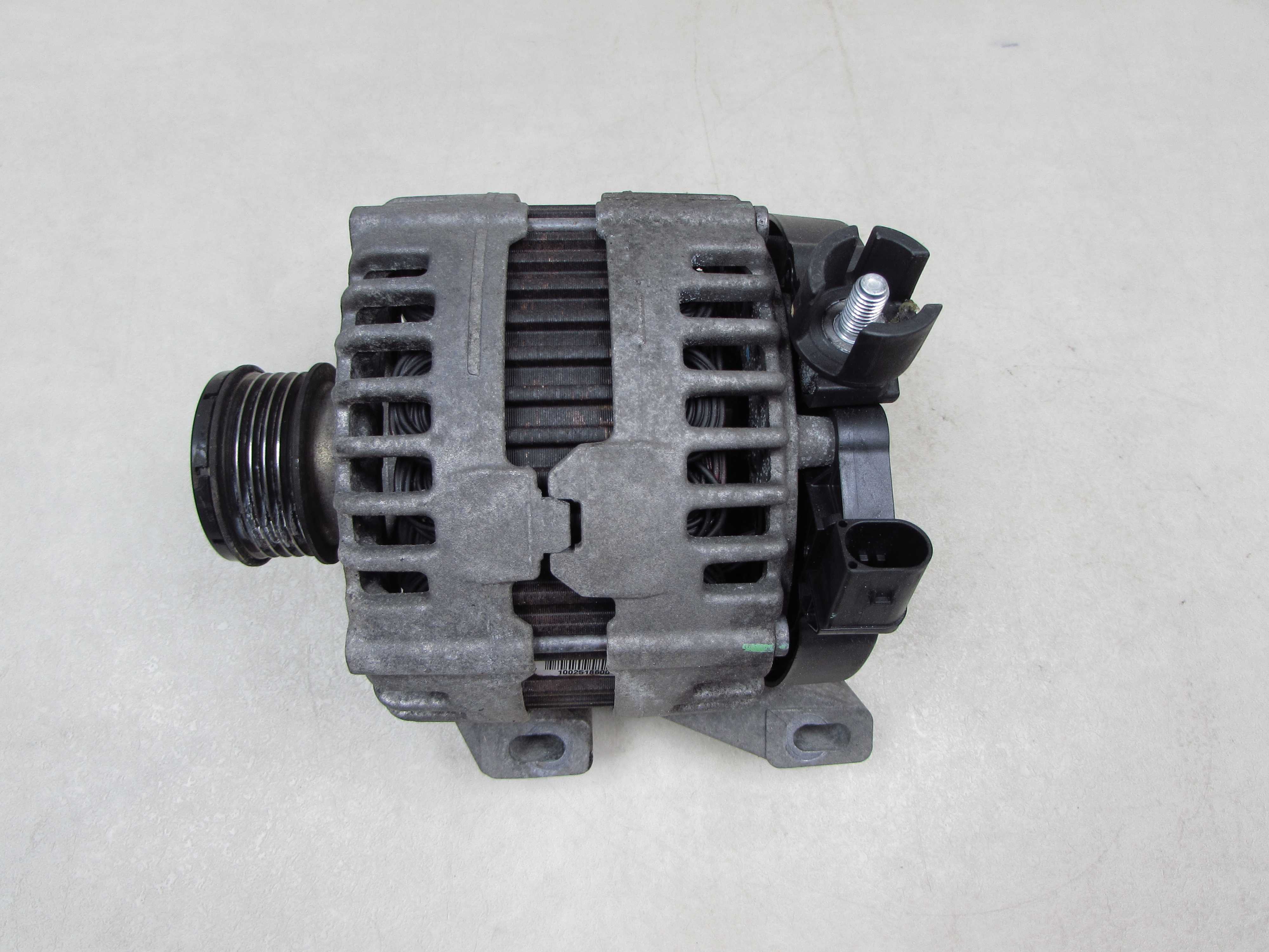 VOLVO S60 II S80 II V70 III XC70 XC60 2.0 D5 2.4 D5 06-17 ALTERNATOR 180A 6G9N-10300-JD 0121715008