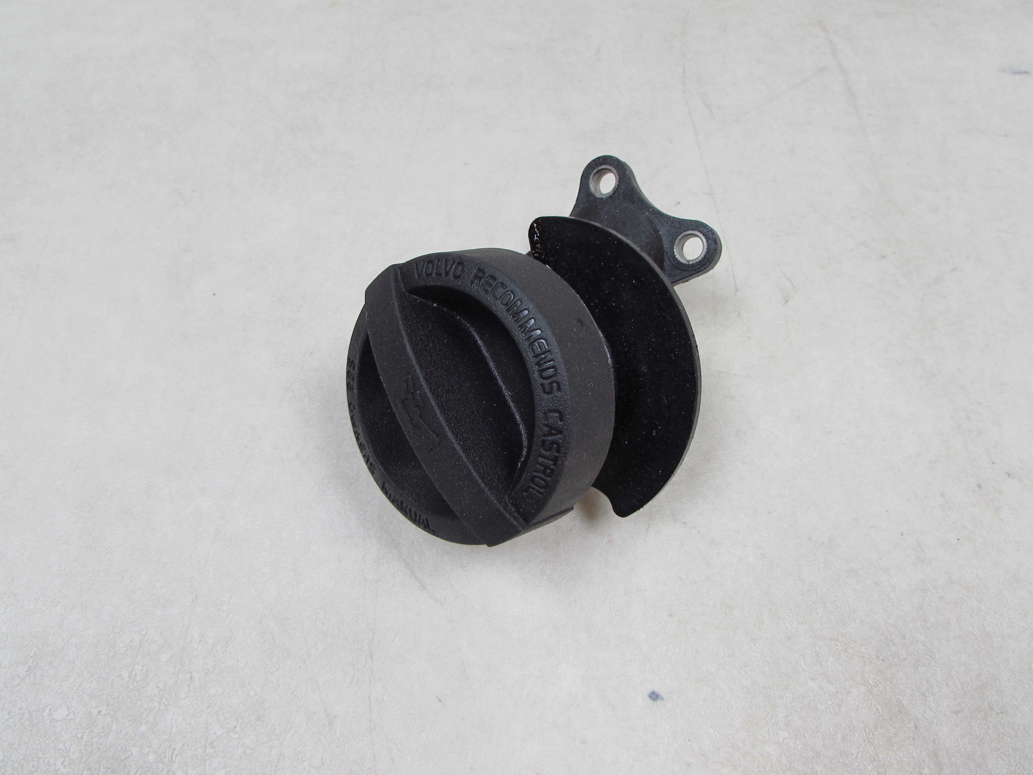 VOLVO S80 II V70 III 06-13 2.4 D5 KOREK WLEW OLEJU 30777537