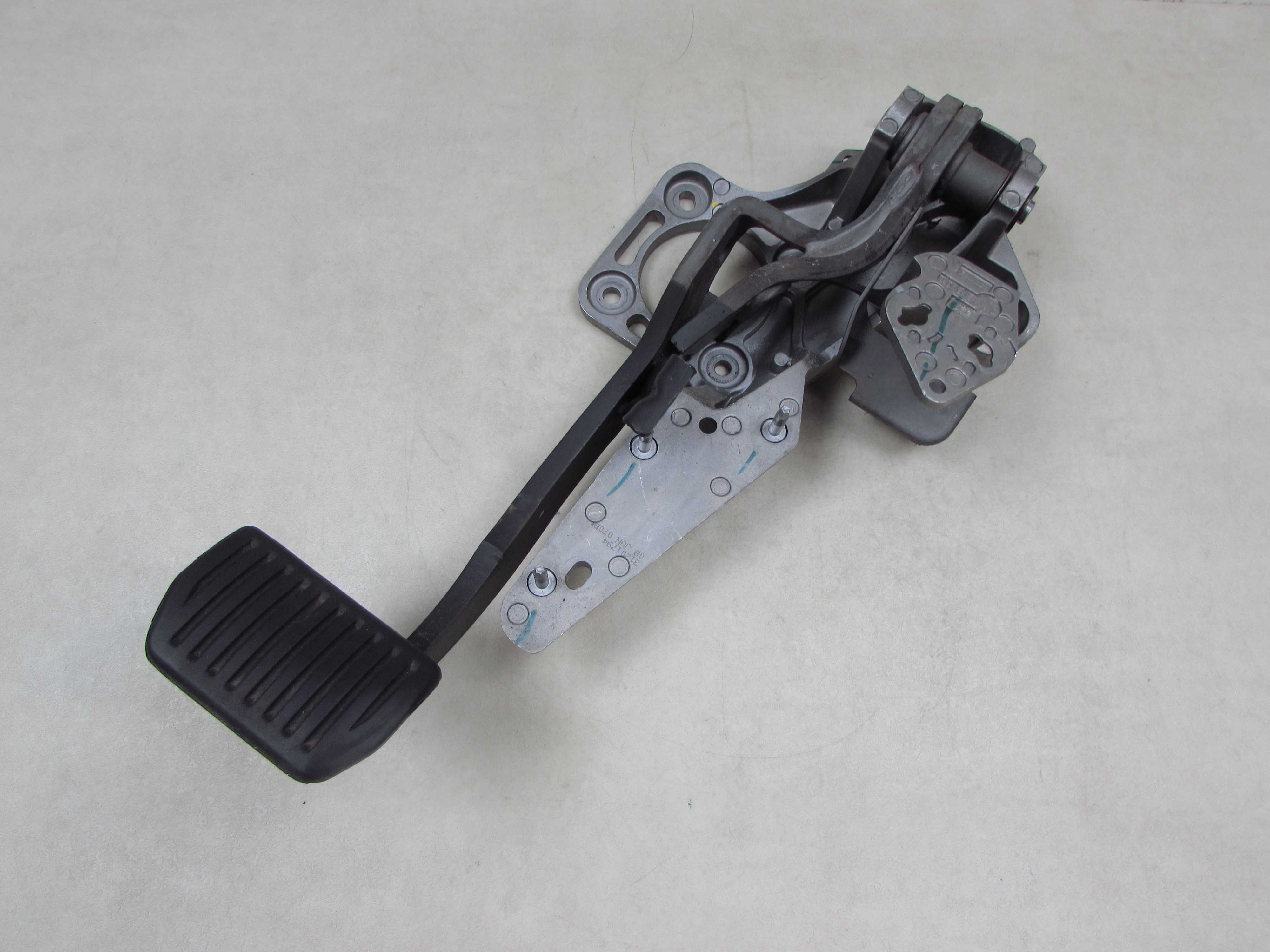 VOLVO S80 II V70 III XC70 2.4 D5 MAN PEDAL HAMULCA HAMULEC 31201794 31202551