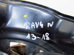 TOYOTA RAV4 IV PIASTA ZWROTNICA PRZOD PRAWA 13-18