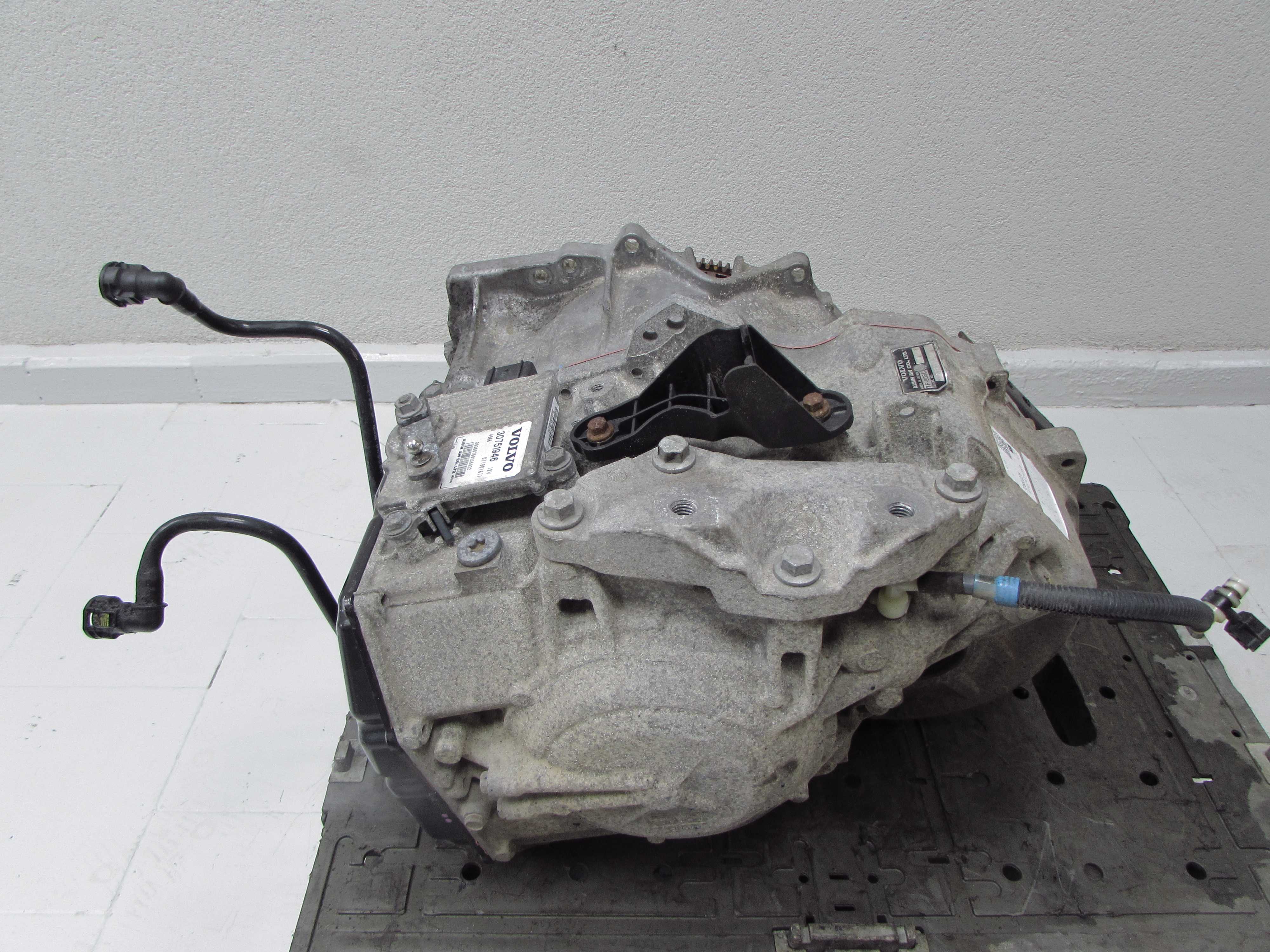 VOLVO XC70 S80 II V70 III AWD 2.4 D5 SKRZYNIA BIEGOW AUTOMATYCZNA KONWERTER 30681225 TF-80SC 177tkm