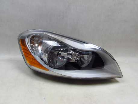 VOLVO XC60 08-13 LAMPA REFLEKTOR PRZOD PRAWA ZWYKLA H7 30763146 UK