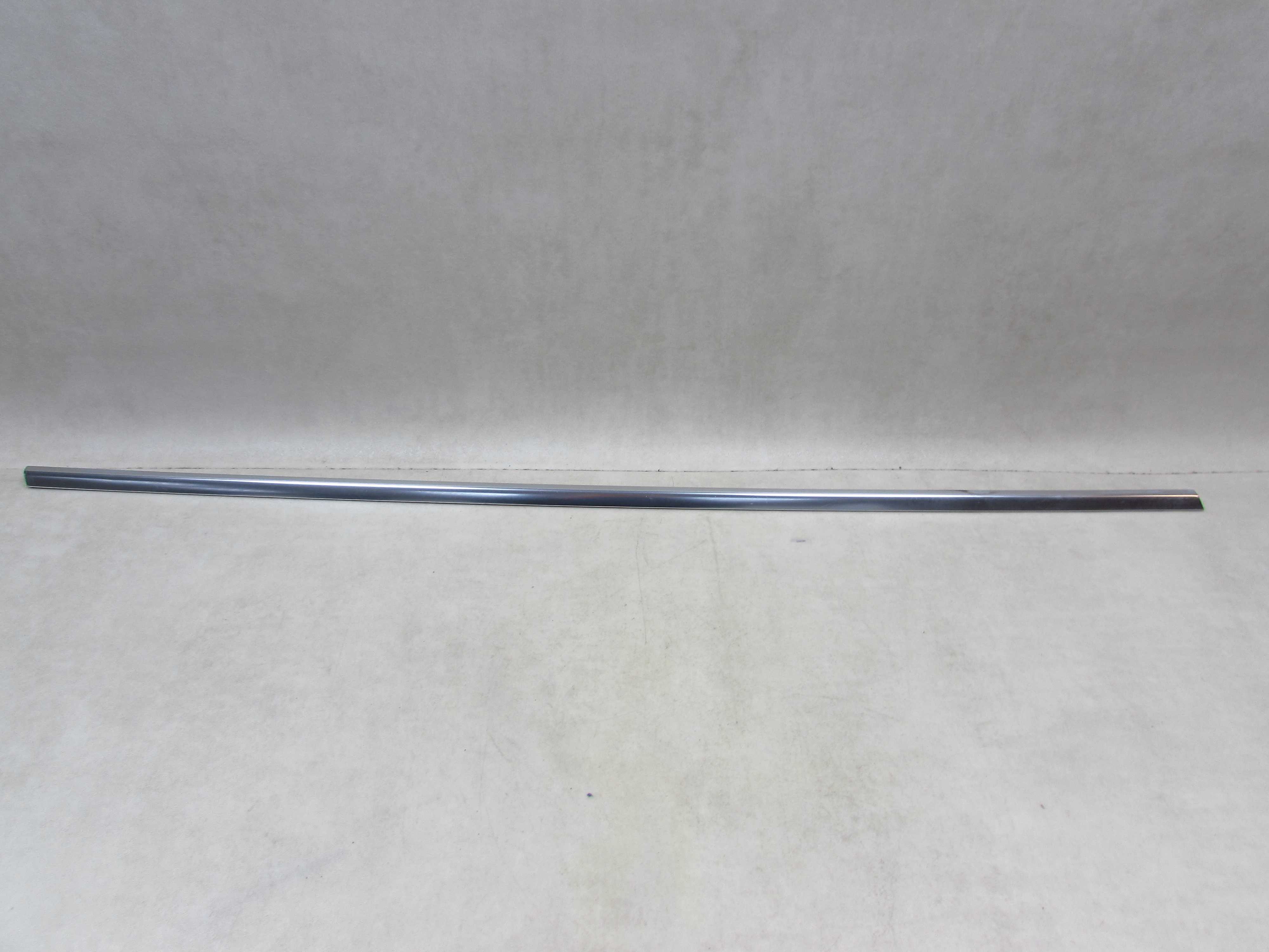 VOLVO XC60 08-17 USZCZELKA LISTWA ZGARNIAJACA CHROM DRZWI PRAWY PRZOD