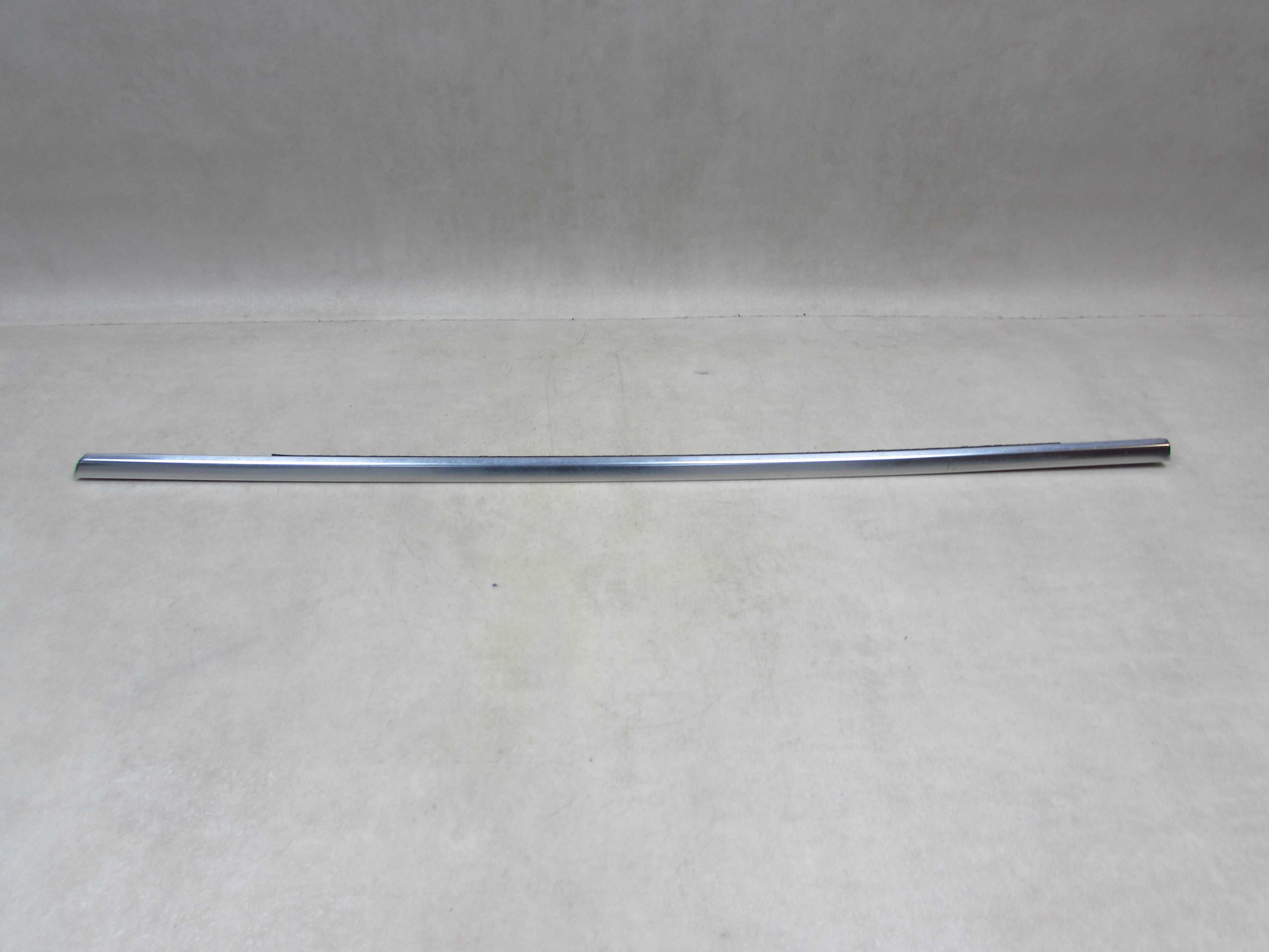 VOLVO XC60 08-17 USZCZELKA LISTWA ZGARNIAJACA CHROM DRZWI PRAWY TYL