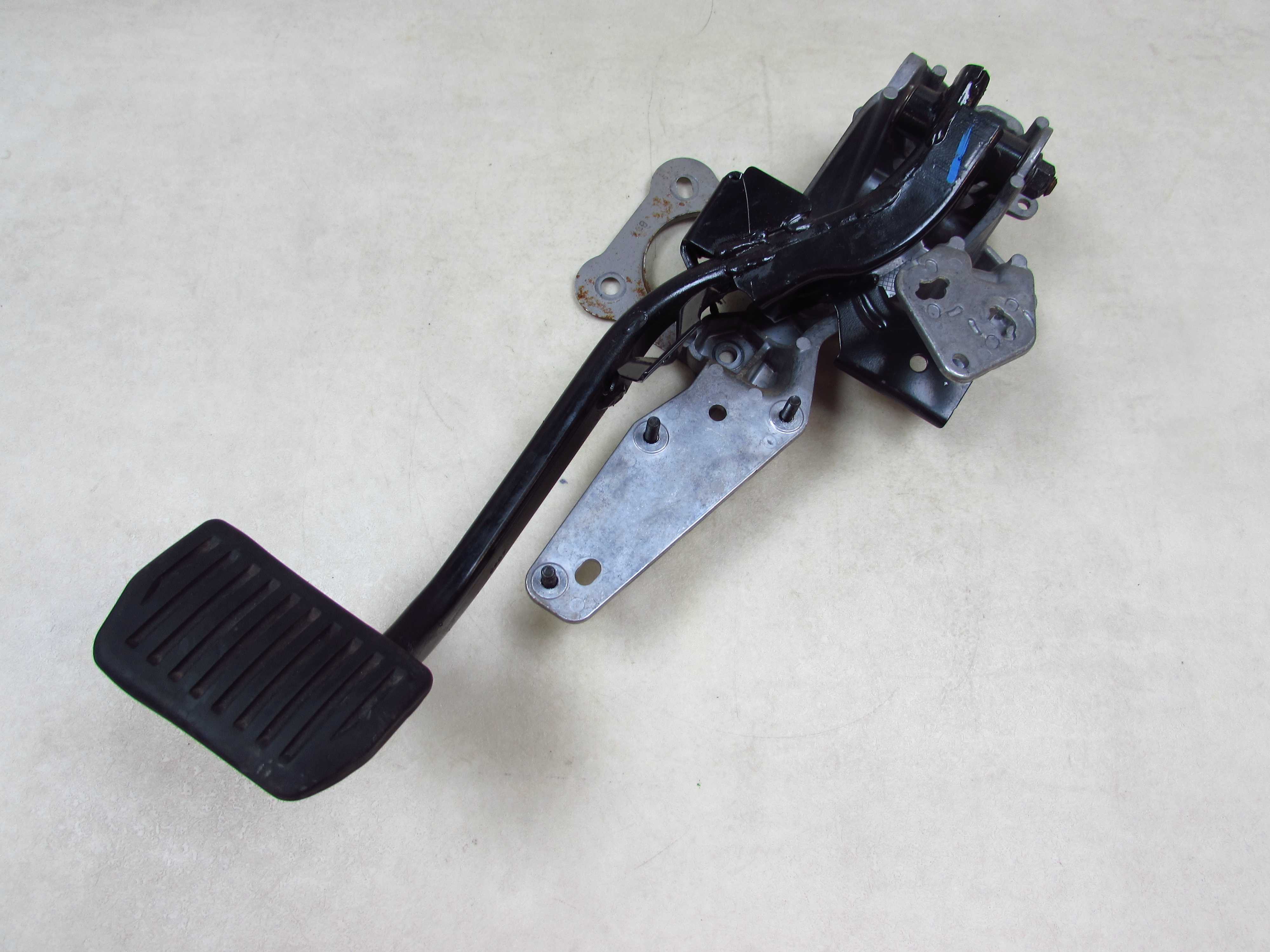 VOLVO XC60 AUTOMAT 08-17 PEDAL HAMULCA 31302351 8G9N-2D094-DH