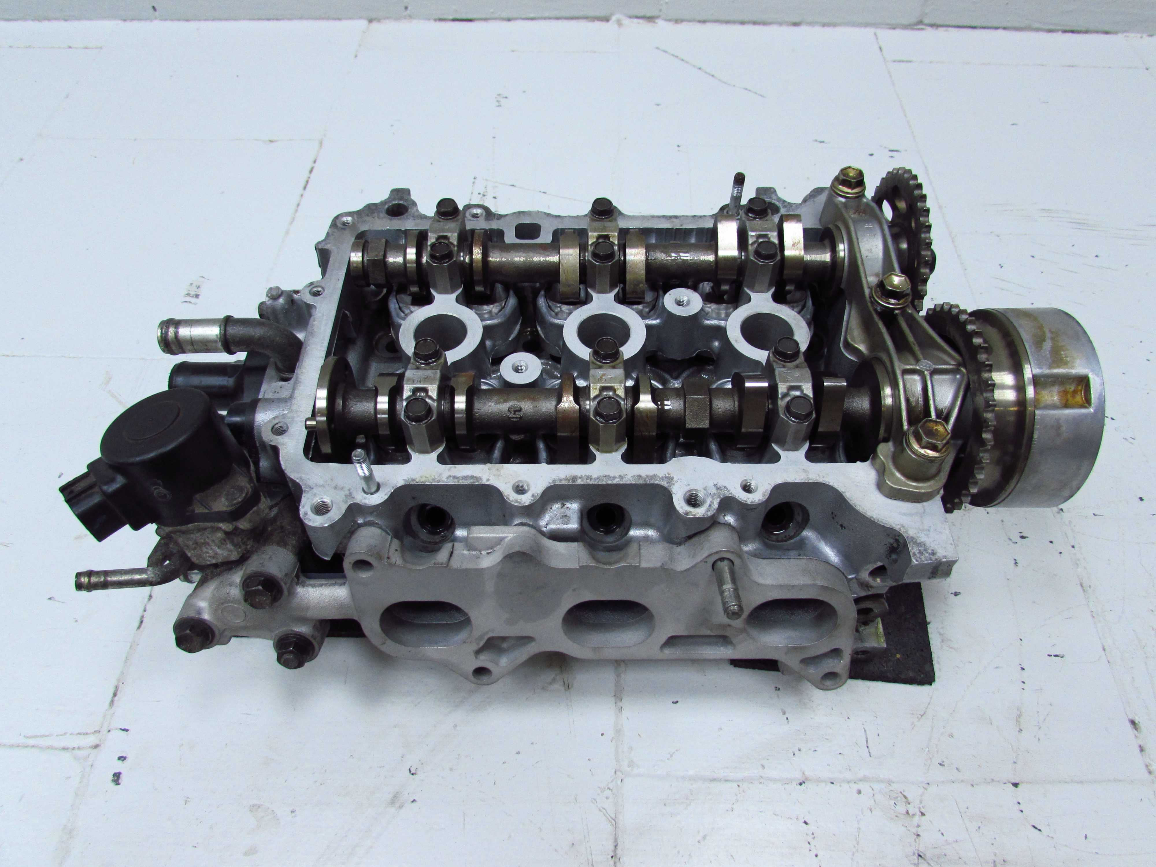 TOYOTA YARIS II 1.0 VVTI 1KR 09-15 GLOWICA WALKI Z EGR 17G735226