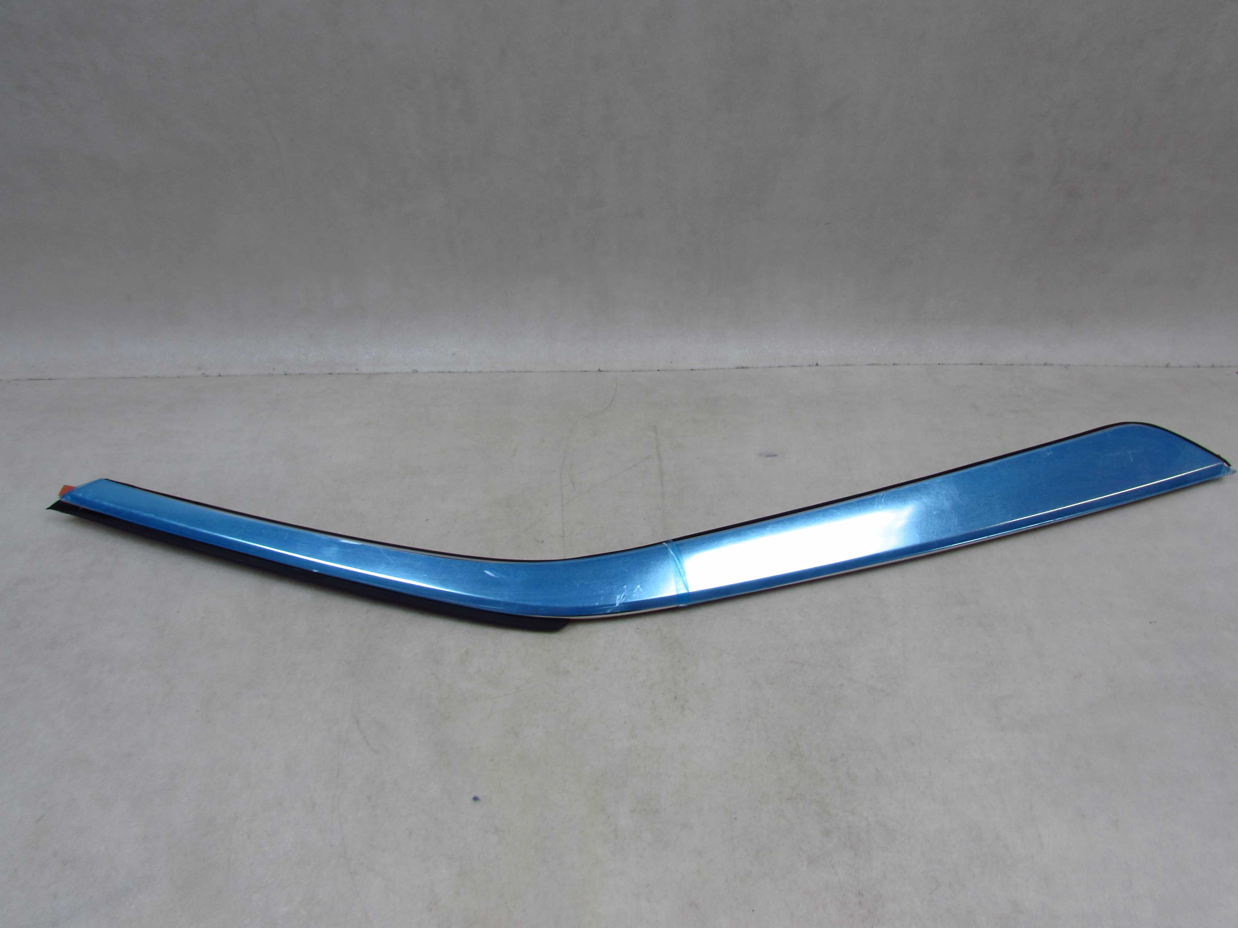 VW T-ROC 17- LISTWA SLUPKA C PRAWA CHROM 2GA853346F