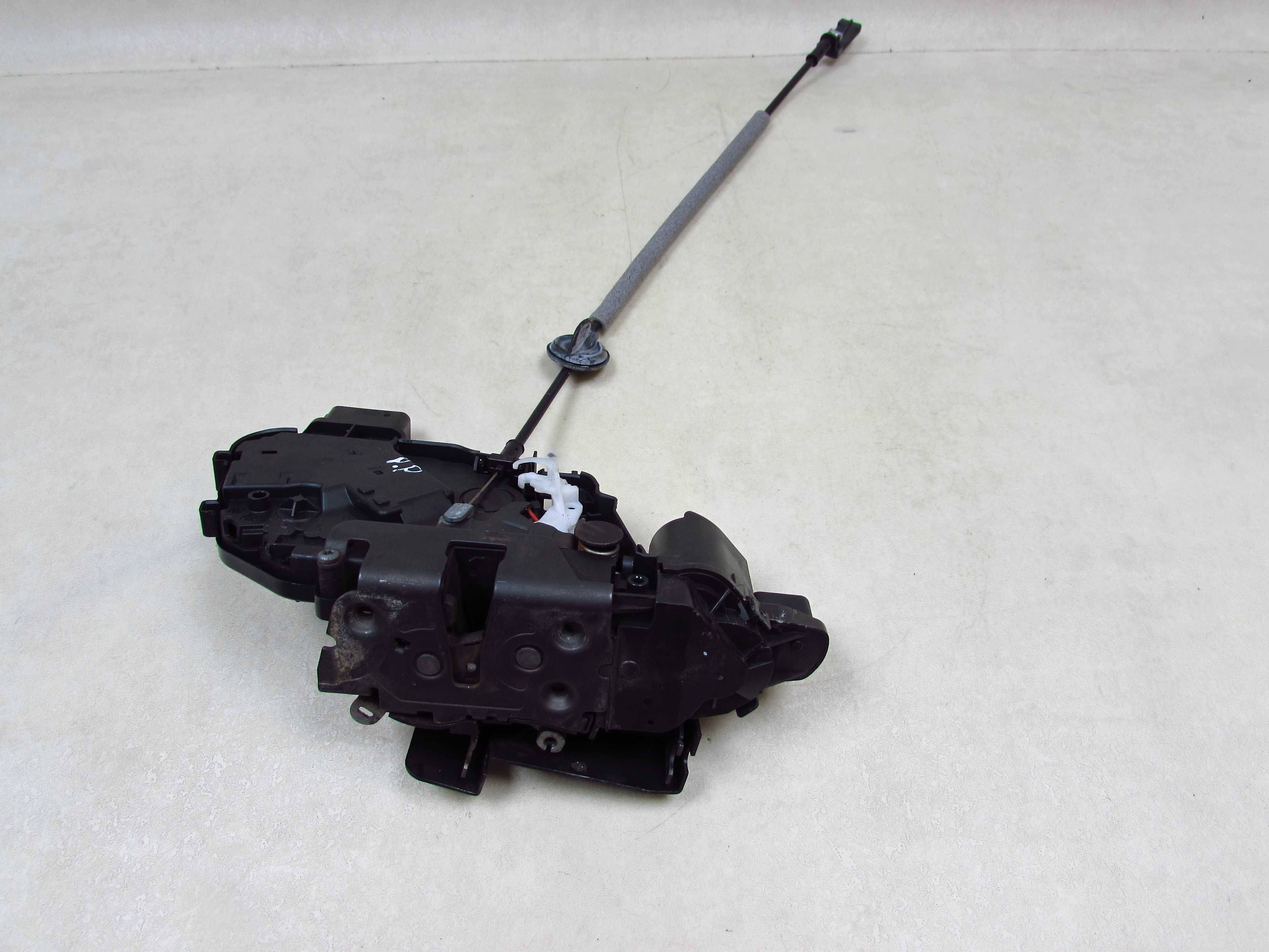 VOLVO V70 III S80 II XC70 III 06-16 ZAMEK DRZWI PRAWY PRZOD KEYLESS 10 PIN + 4 PIN 31253282