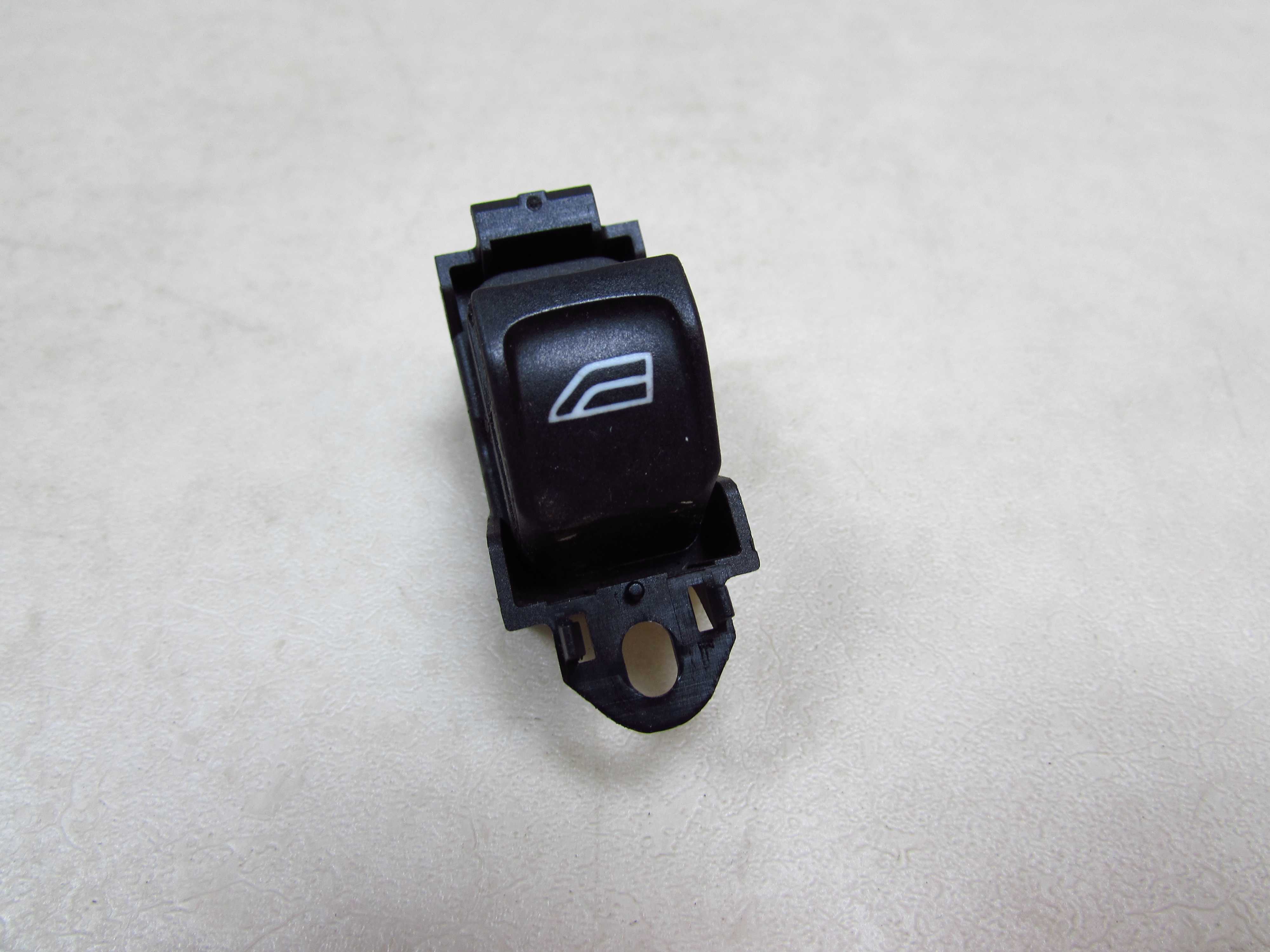 VOLVO S60 II V60 XC60 10- PRZELACZNIK PANEL PRZYCISK SZYB TYL 30773977