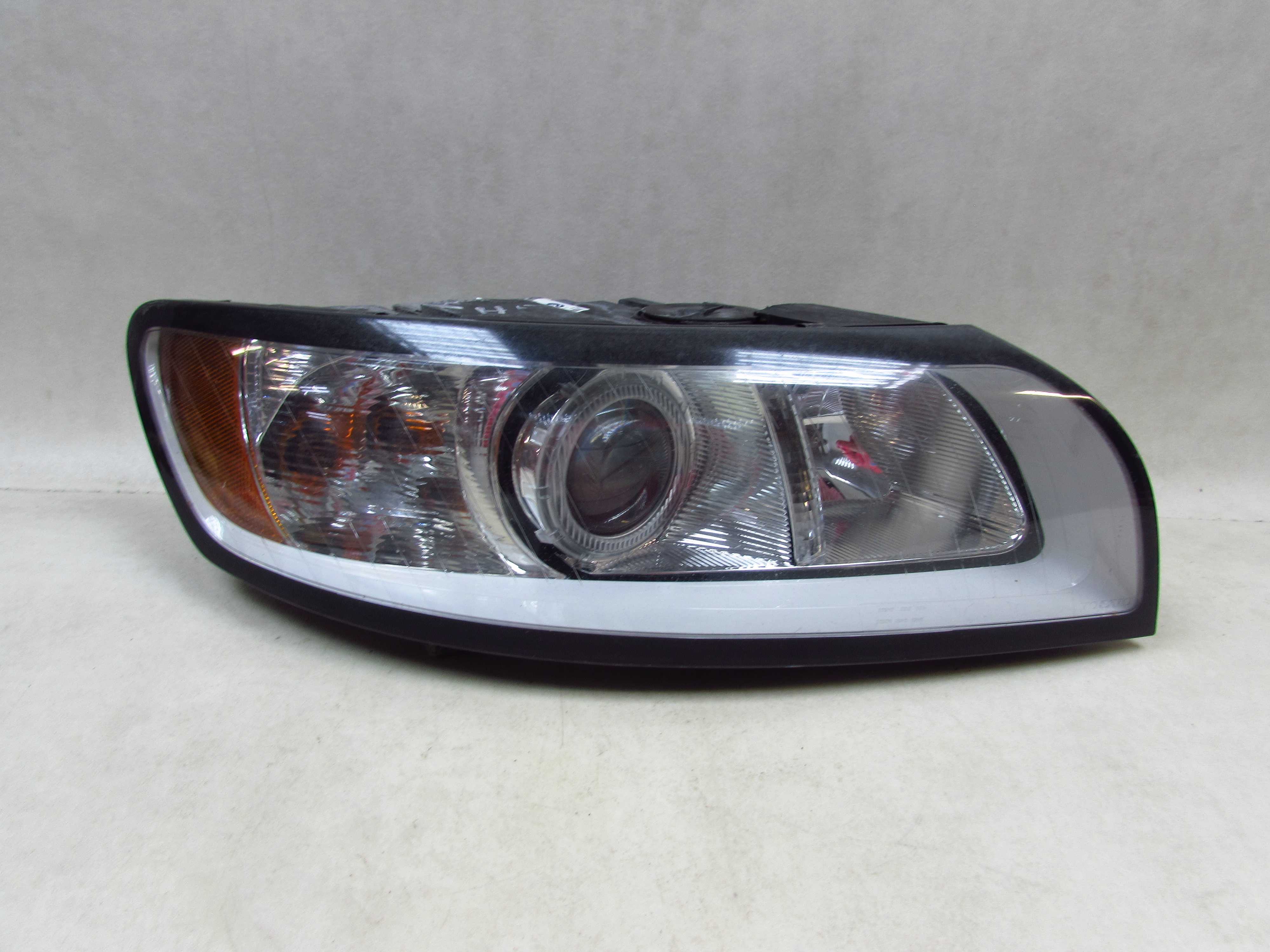 VOLVO S40 V50 LIFT 07-13 LAMPA REFLEKTOR PRZOD PRAWA 31299584 EUROPA