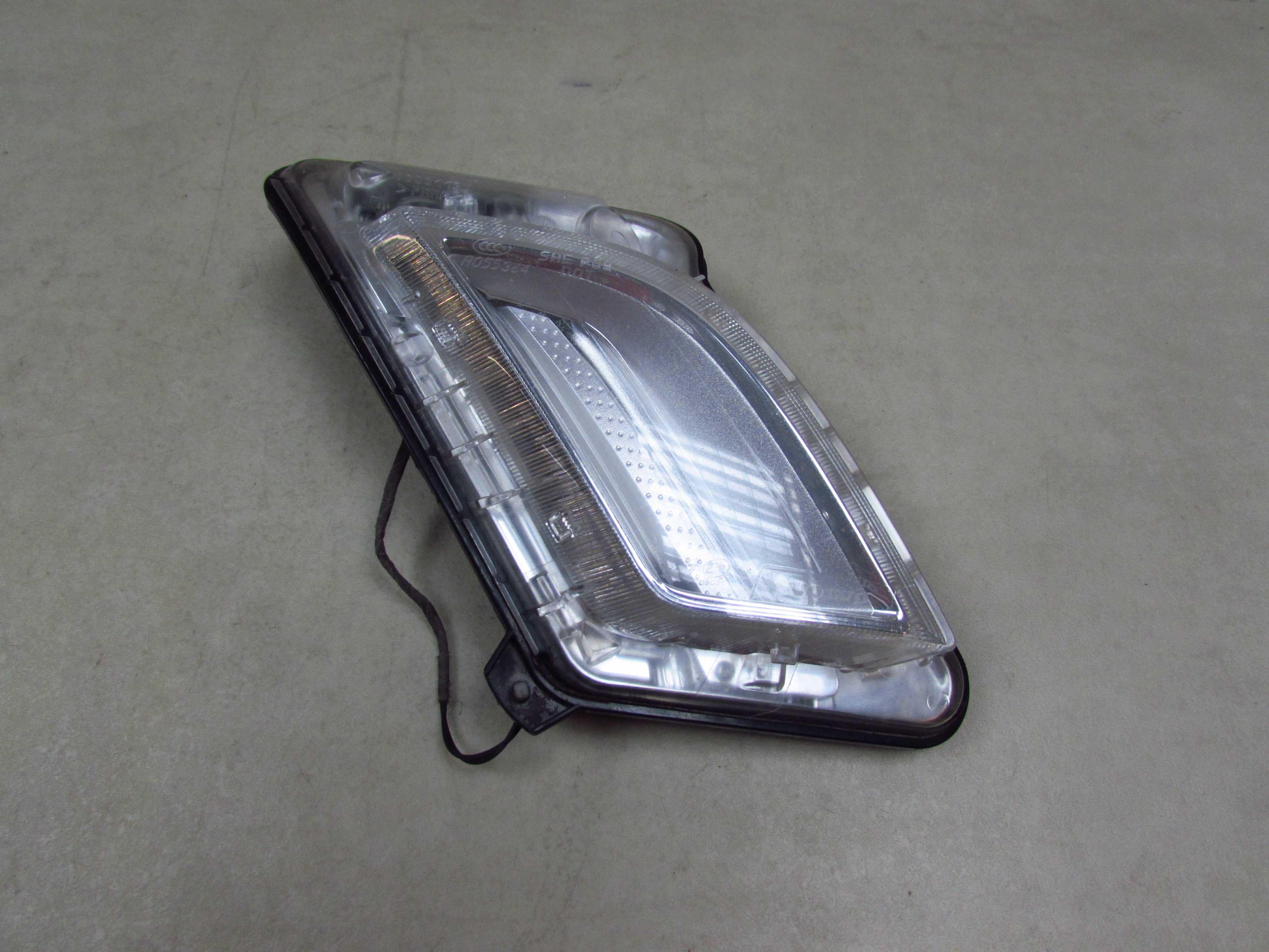 VOLVO S60 II V60 10-13 LAMPA DRL LED PRZOD PRAWA 89091135