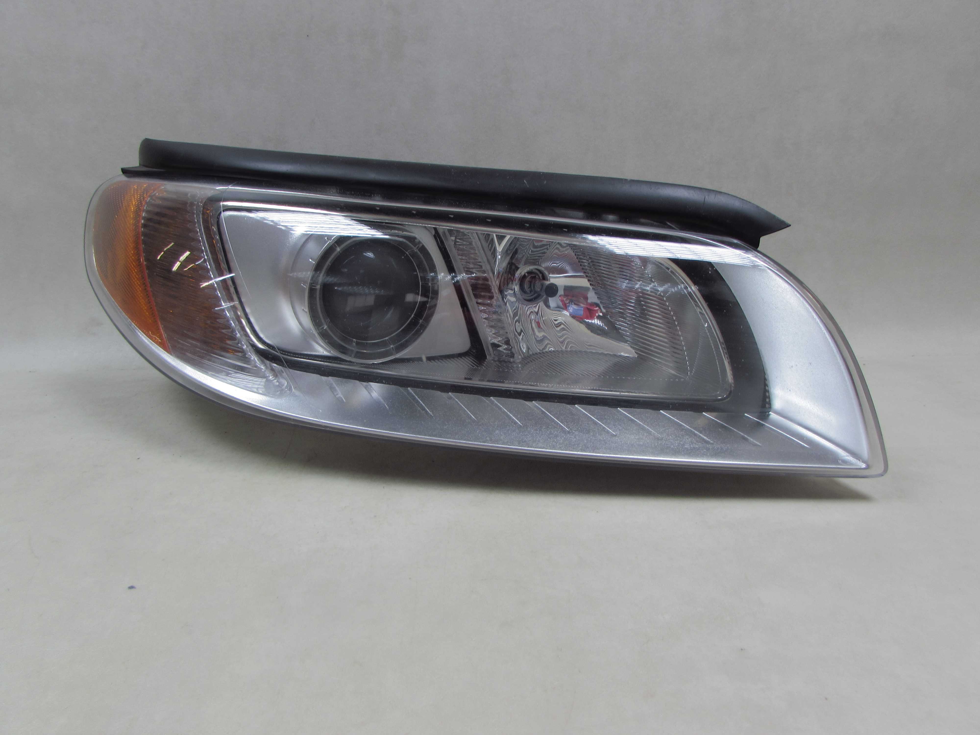 VOLVO S80 II V70 III XC 06-13 LAMPA REFLEKTOR PRAWY XENON 31214350