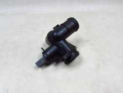 VW AUDI 2.0 TFSI BWE OBUDOWA TERMOSTATU KROCIEC TROJNIK WODY 06D121133C